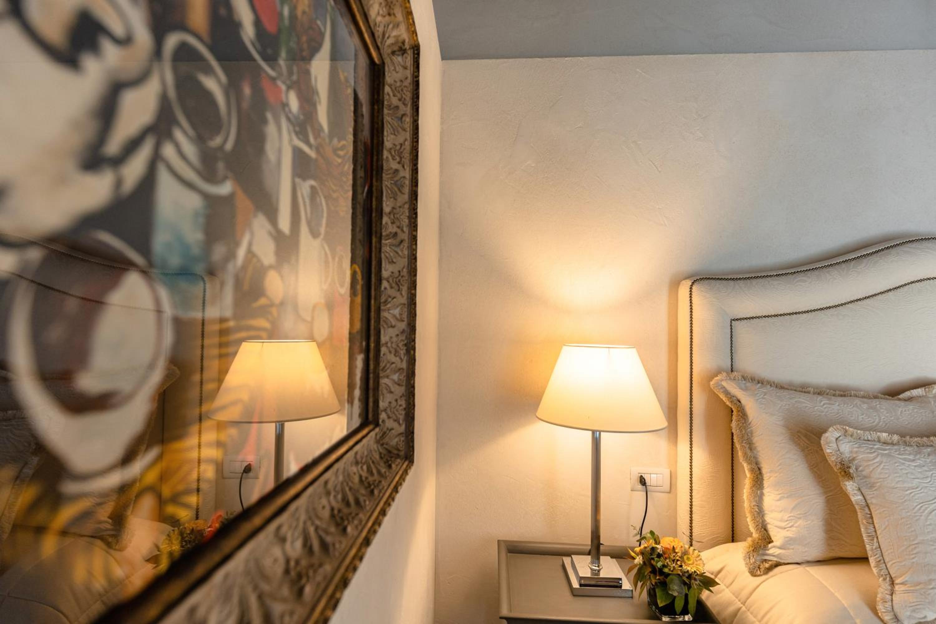 Double Room with Private Bathroom - Photo 9