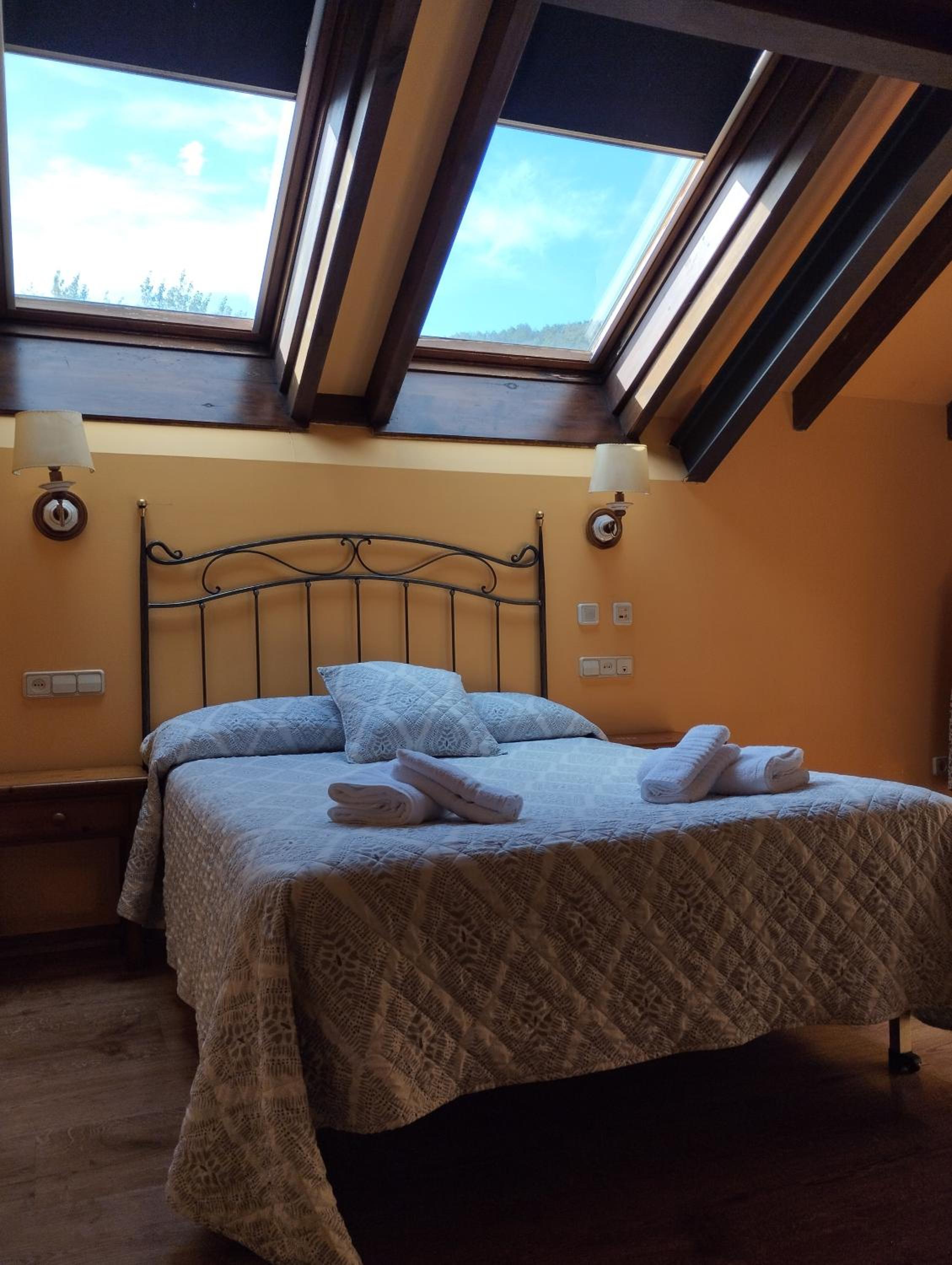 Double or Twin Room - Photo 1