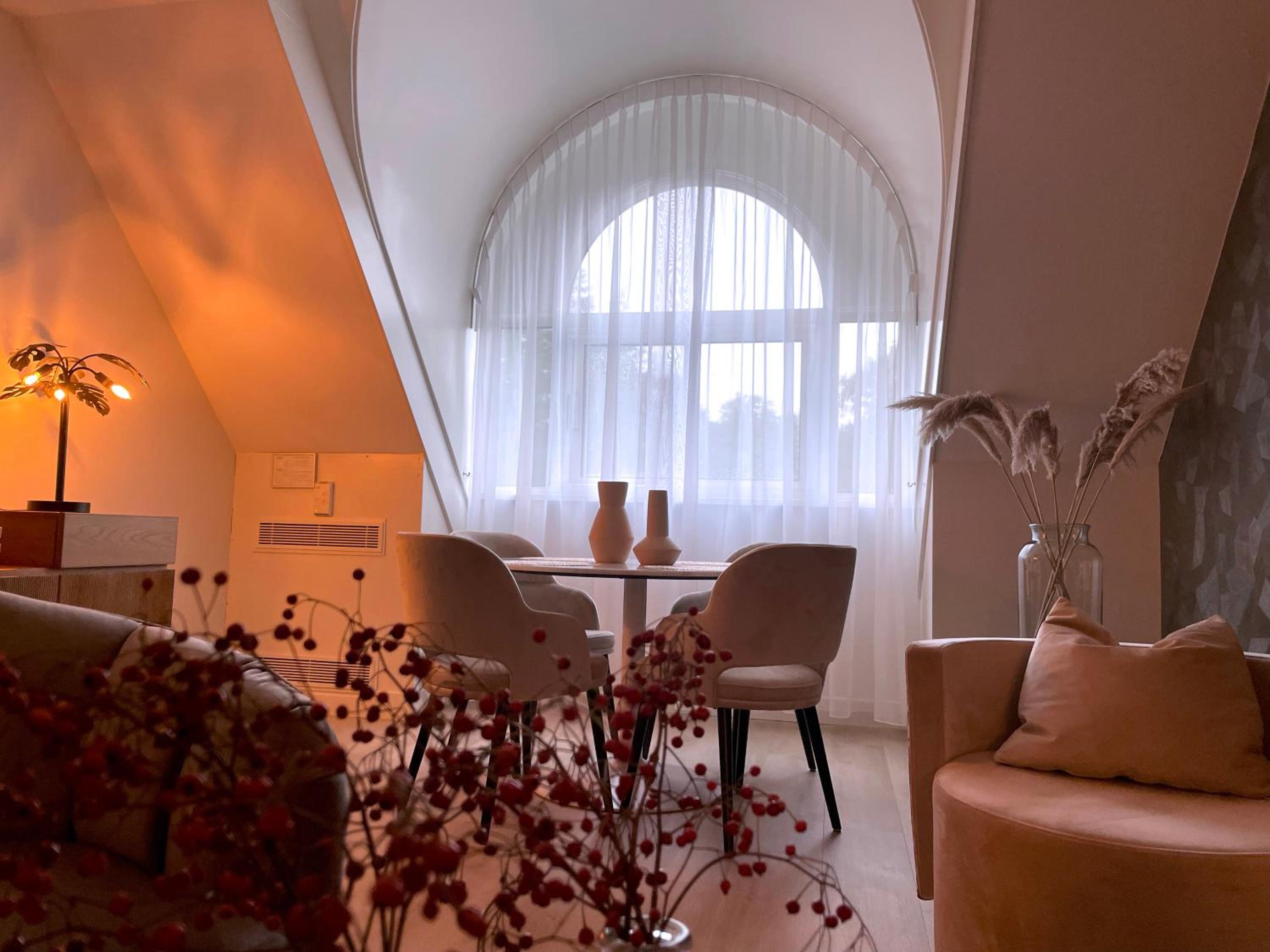 Suite - Photo 5
