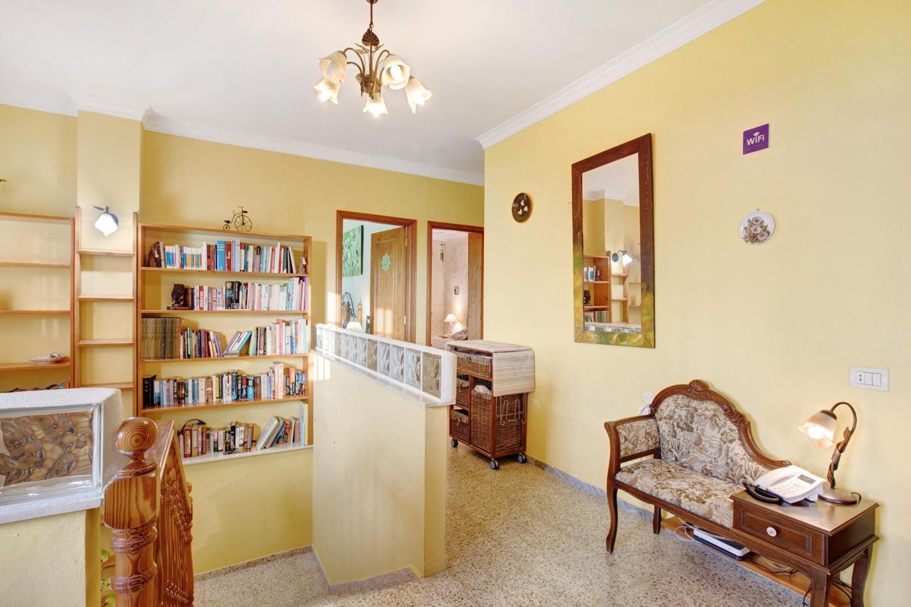 Three-Bedroom House photo 2
