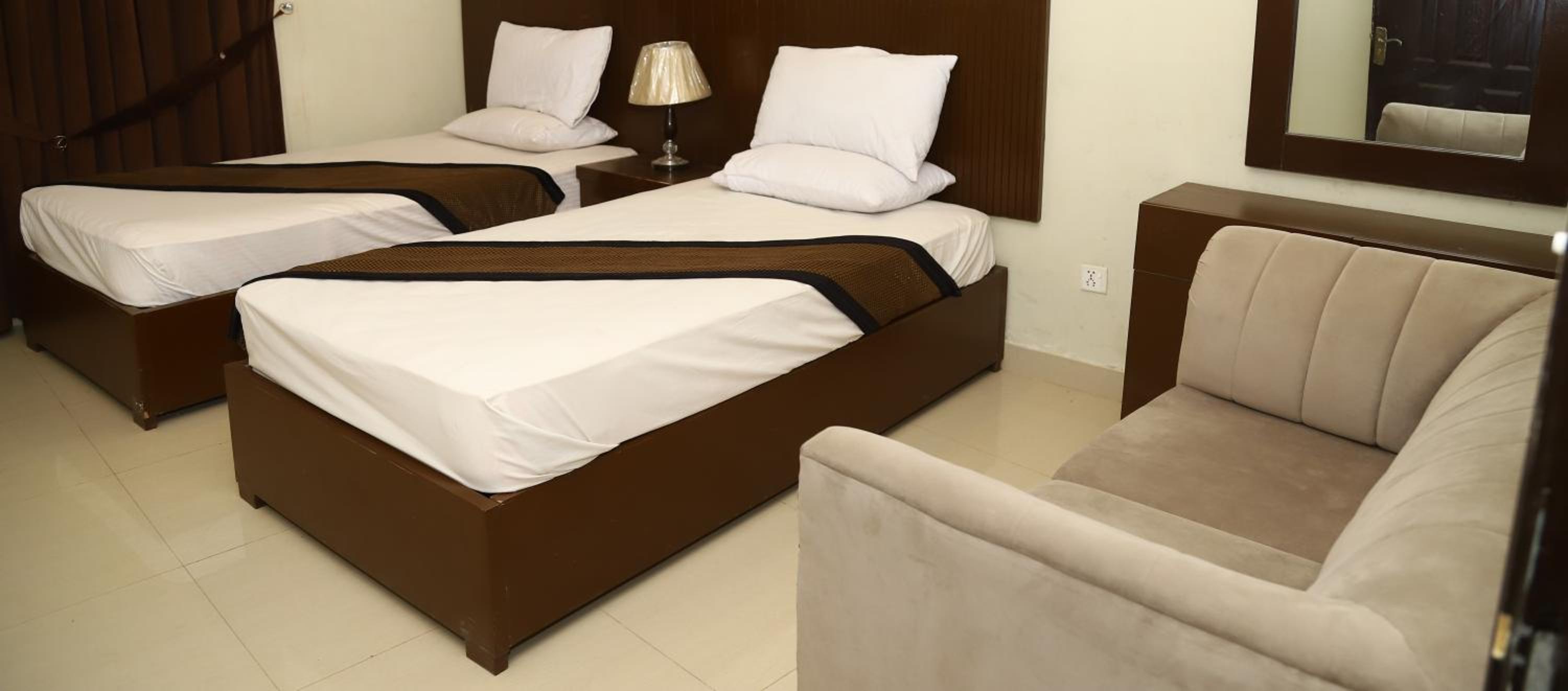Deluxe Twin Room photo 2