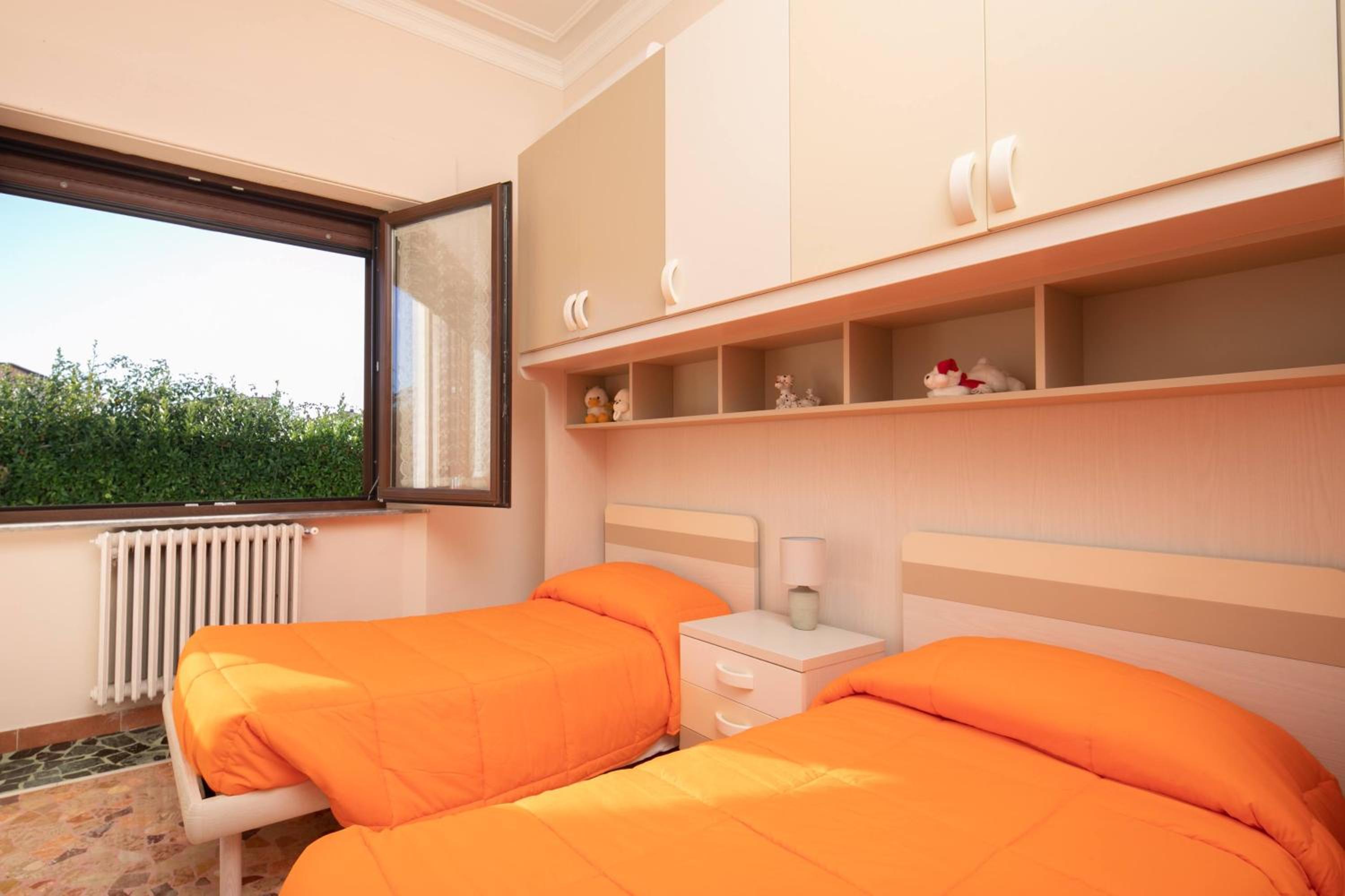 Villa photo 2