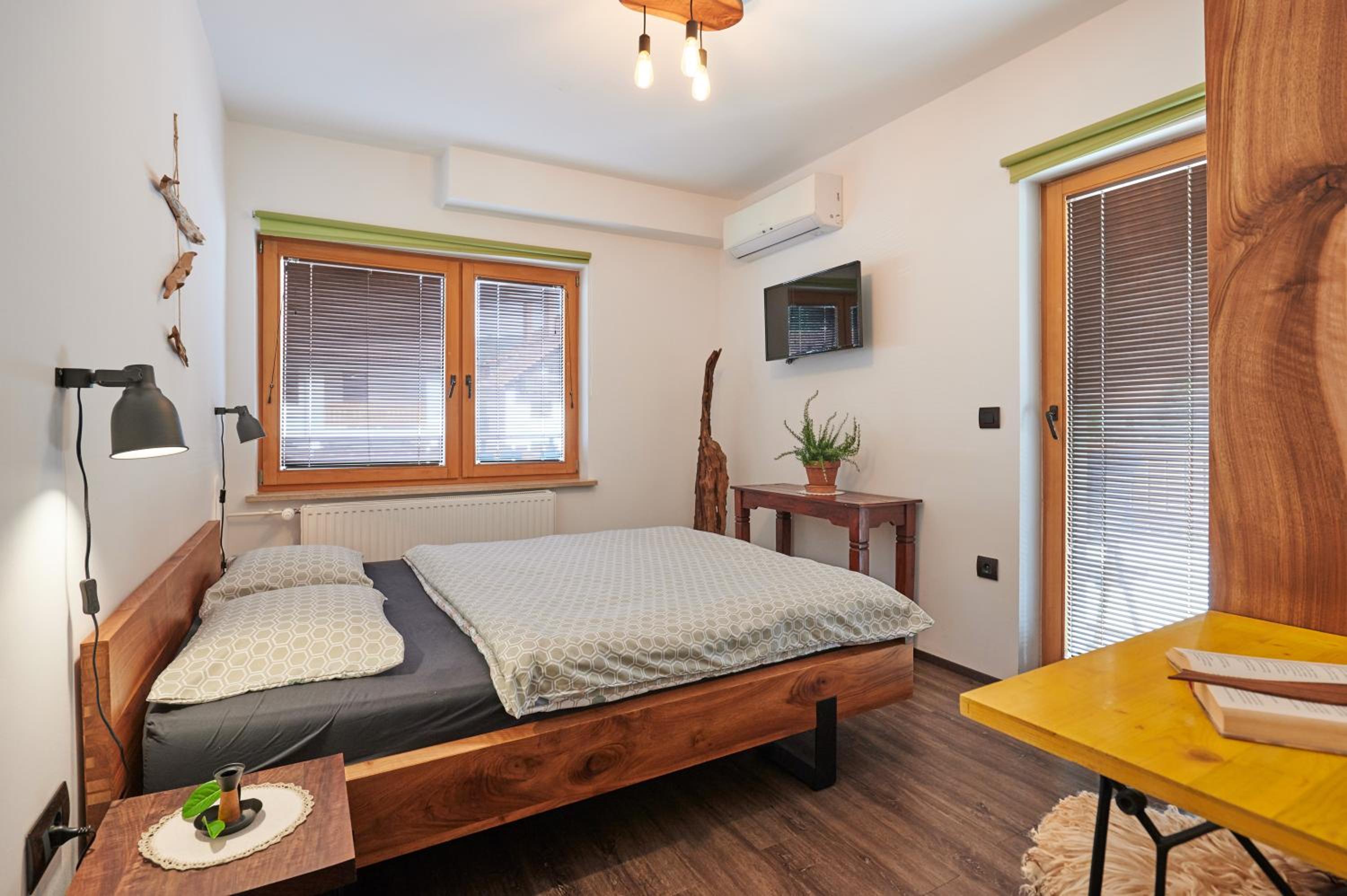 Double Room with Terrace - Photo 22