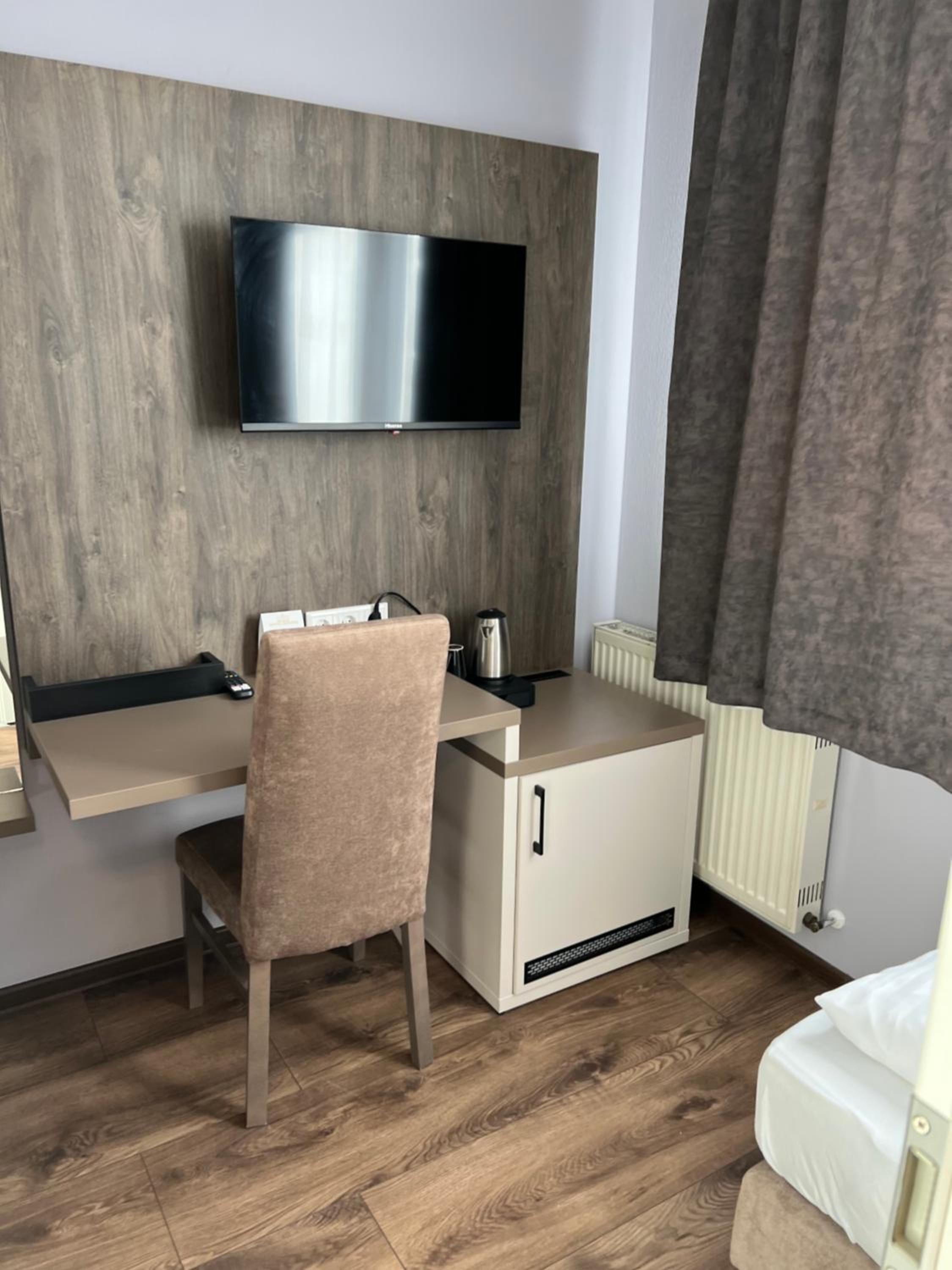Small Single Room