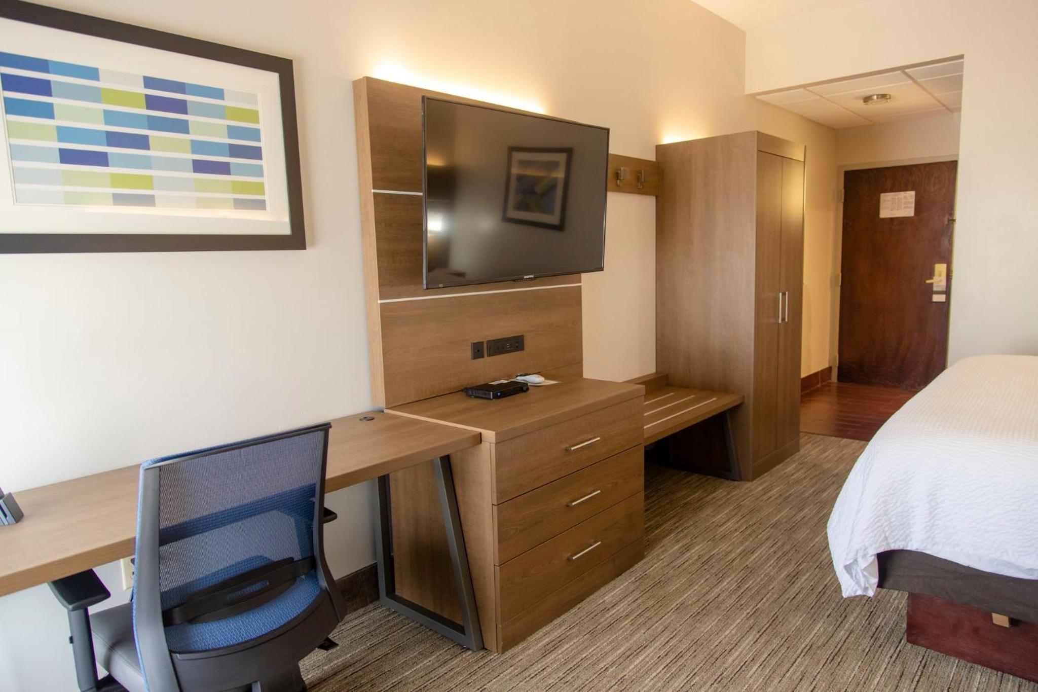 Standard King Room - Photo 1