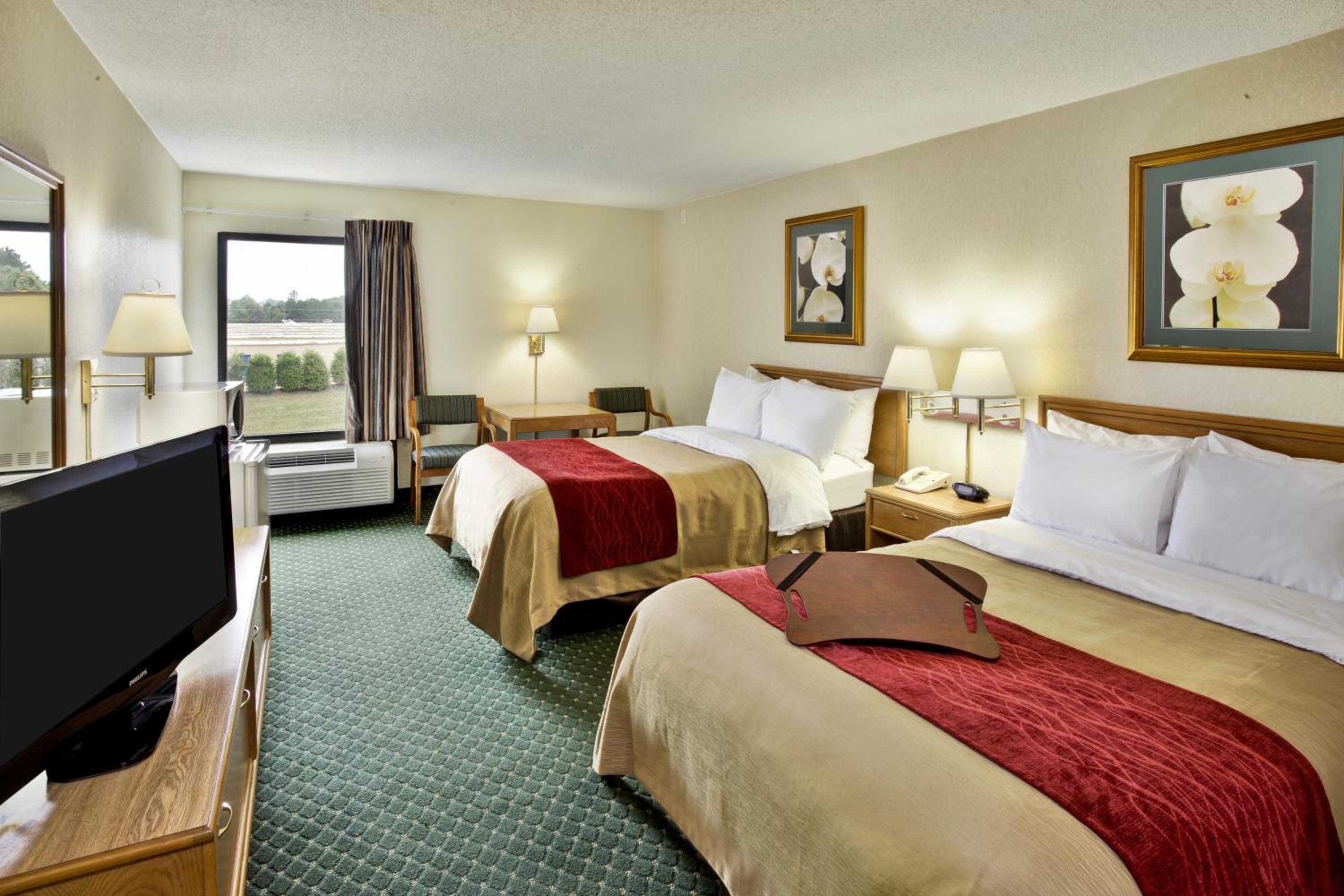 Double Room with Two Double Beds - Non-Smoking - Photo 1