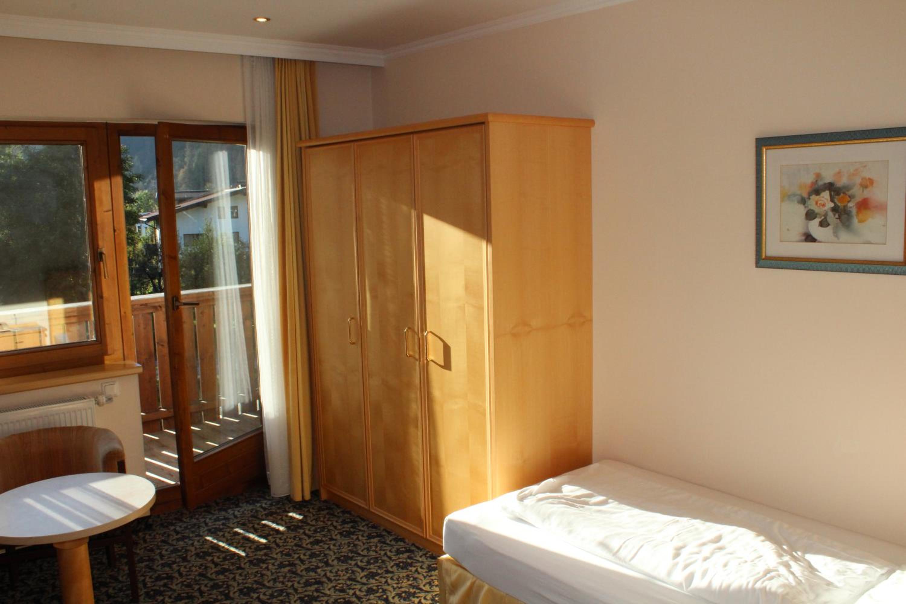 Standard Single Room photo 2