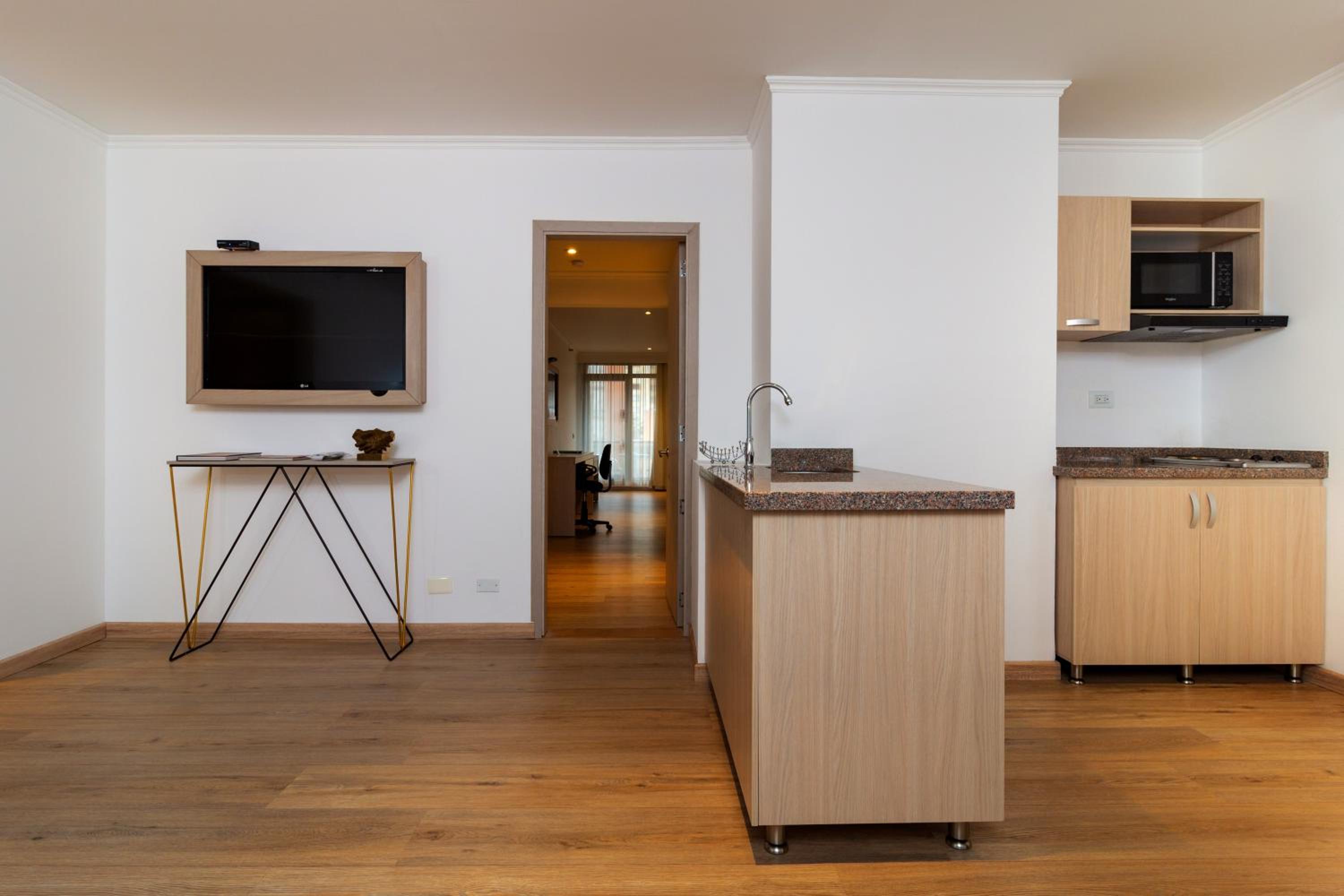 Junior Suite - Photo 13