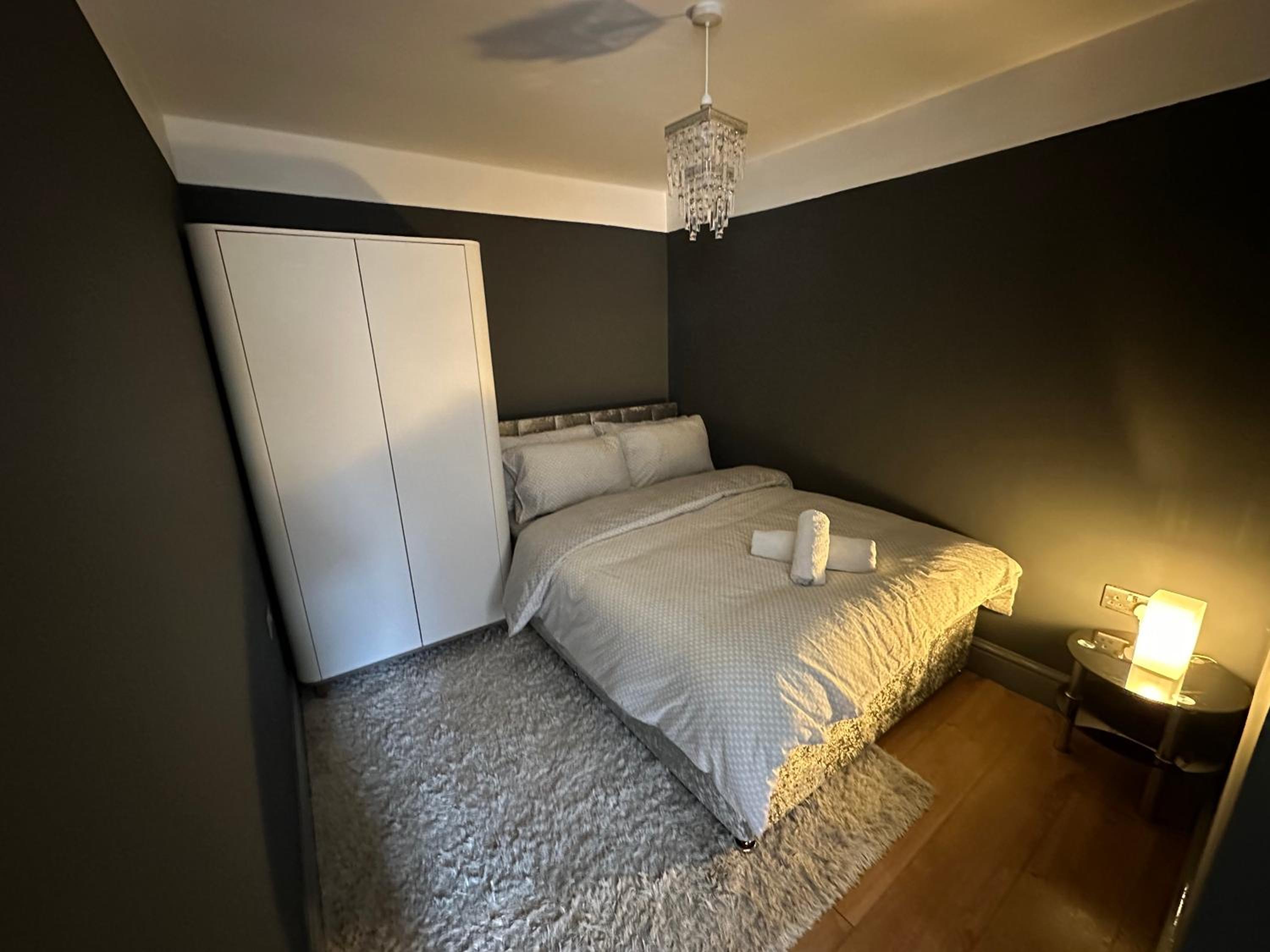 One-Bedroom Apartment photo 3