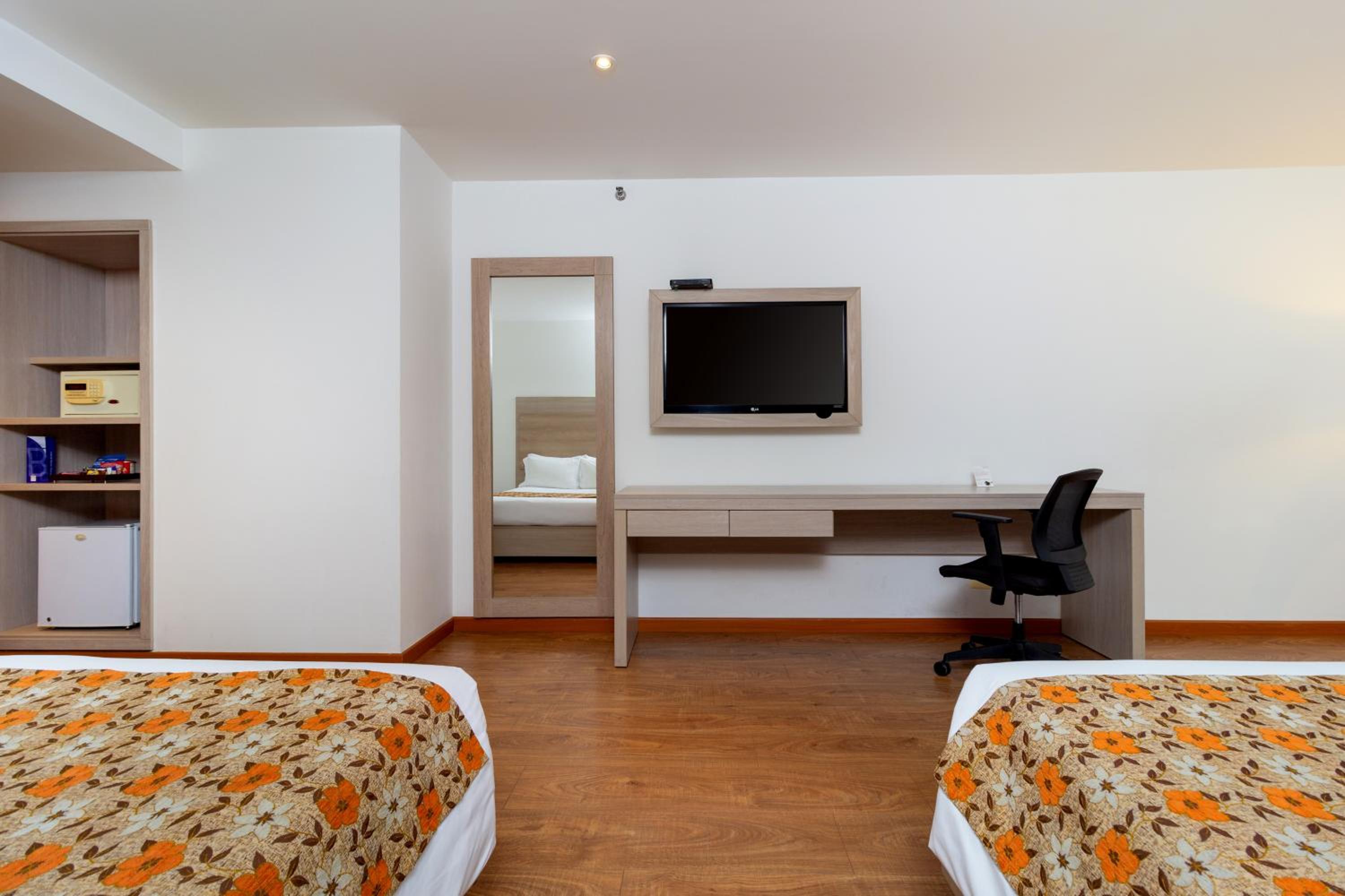 Superior Double or Twin Room - Photo 8