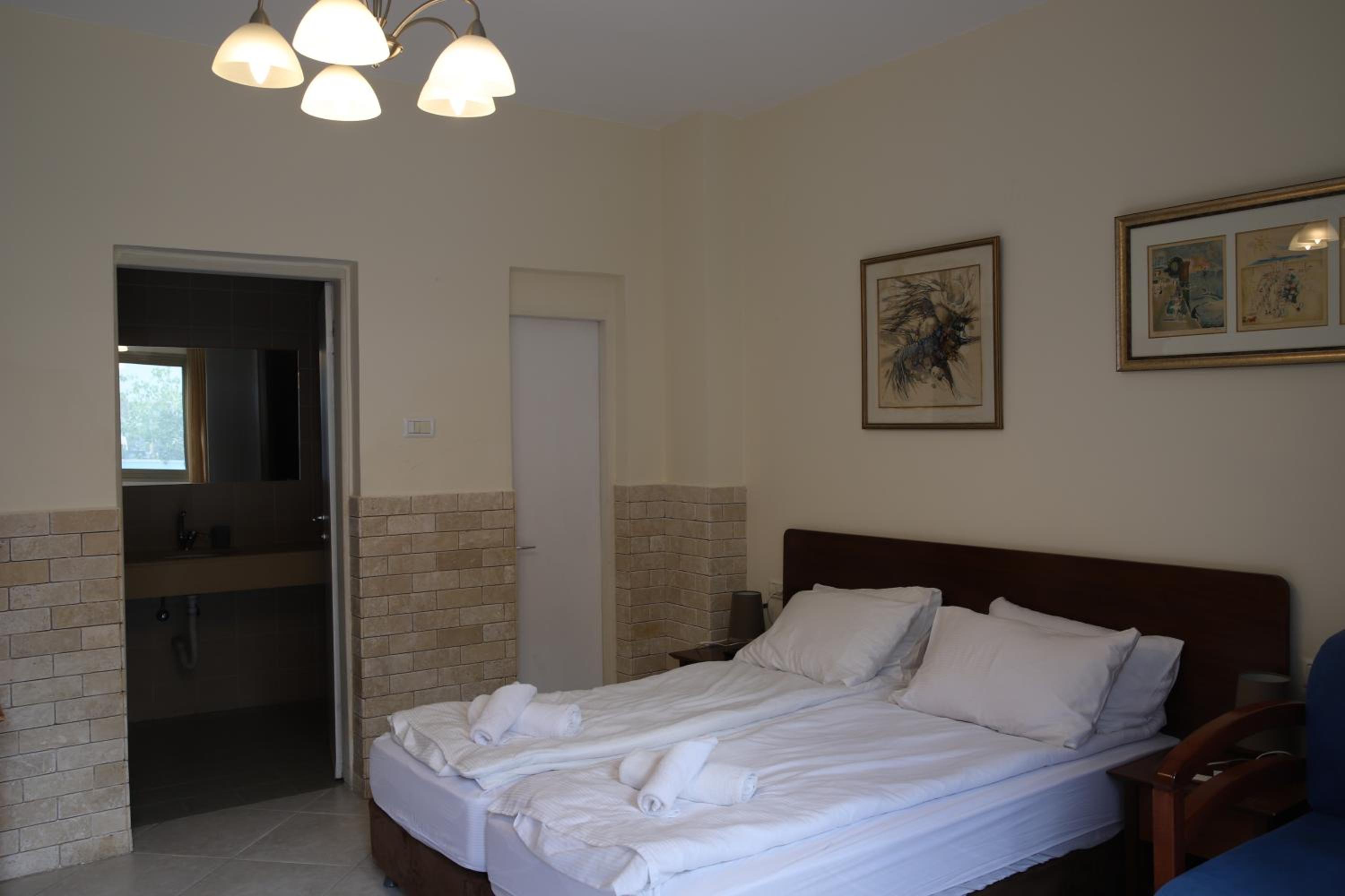 Superior Double Room - Photo 9