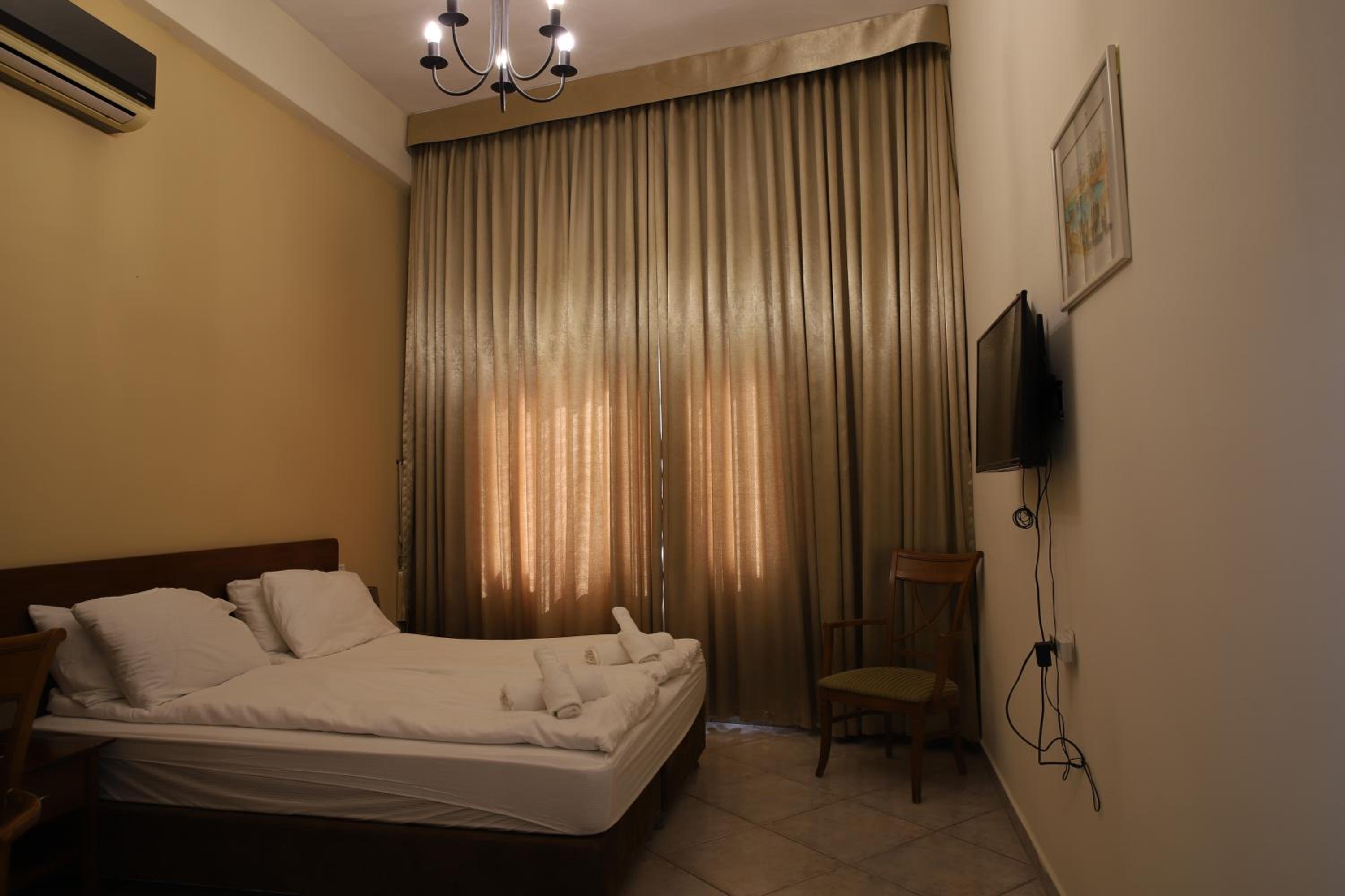 Superior Double Room - Photo 11