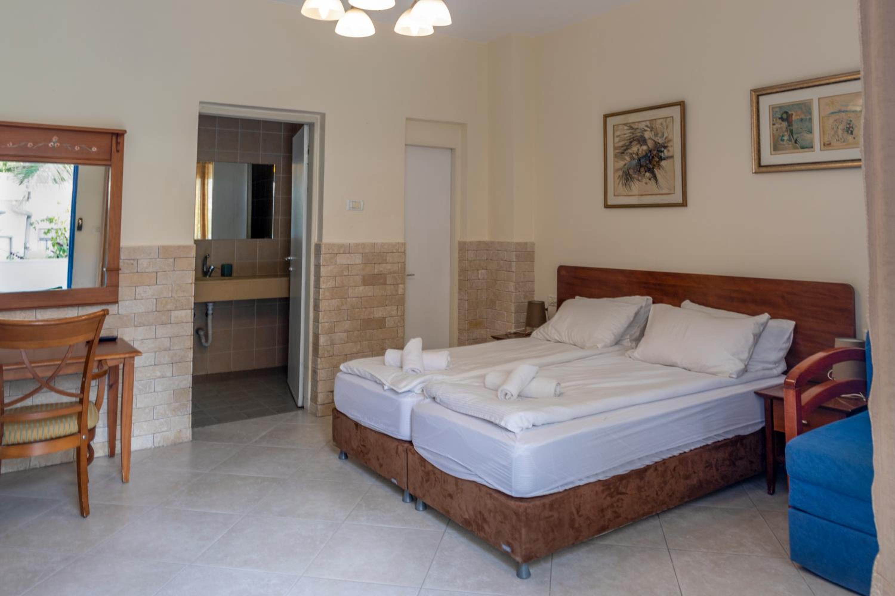 Superior Double Room - Photo 3