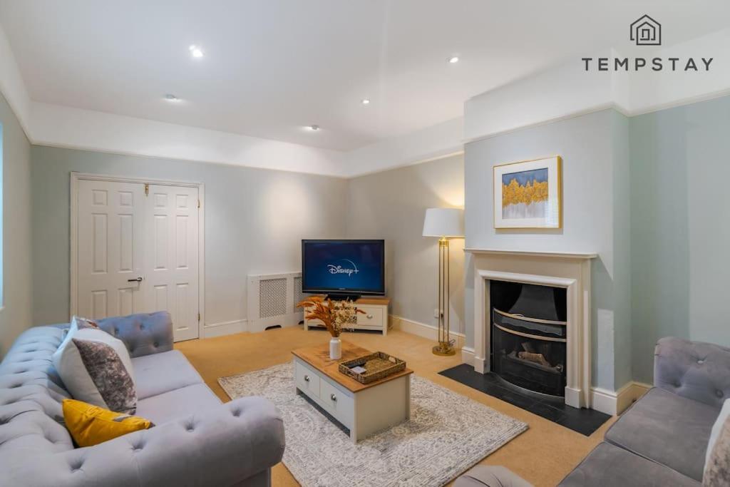 Four-Bedroom House photo 1