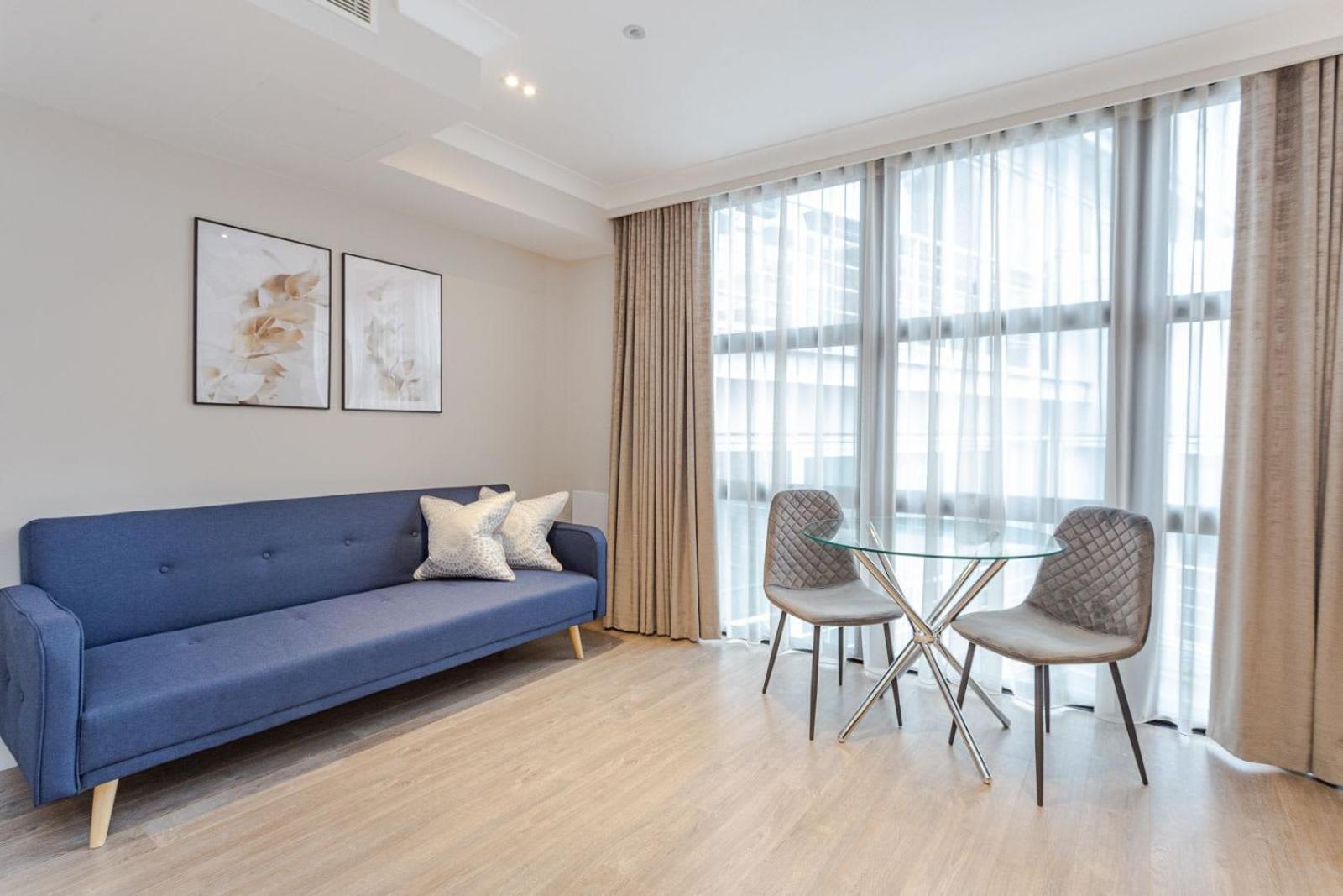 Two-Bedroom Apartment with Sofa Bed  photo 2