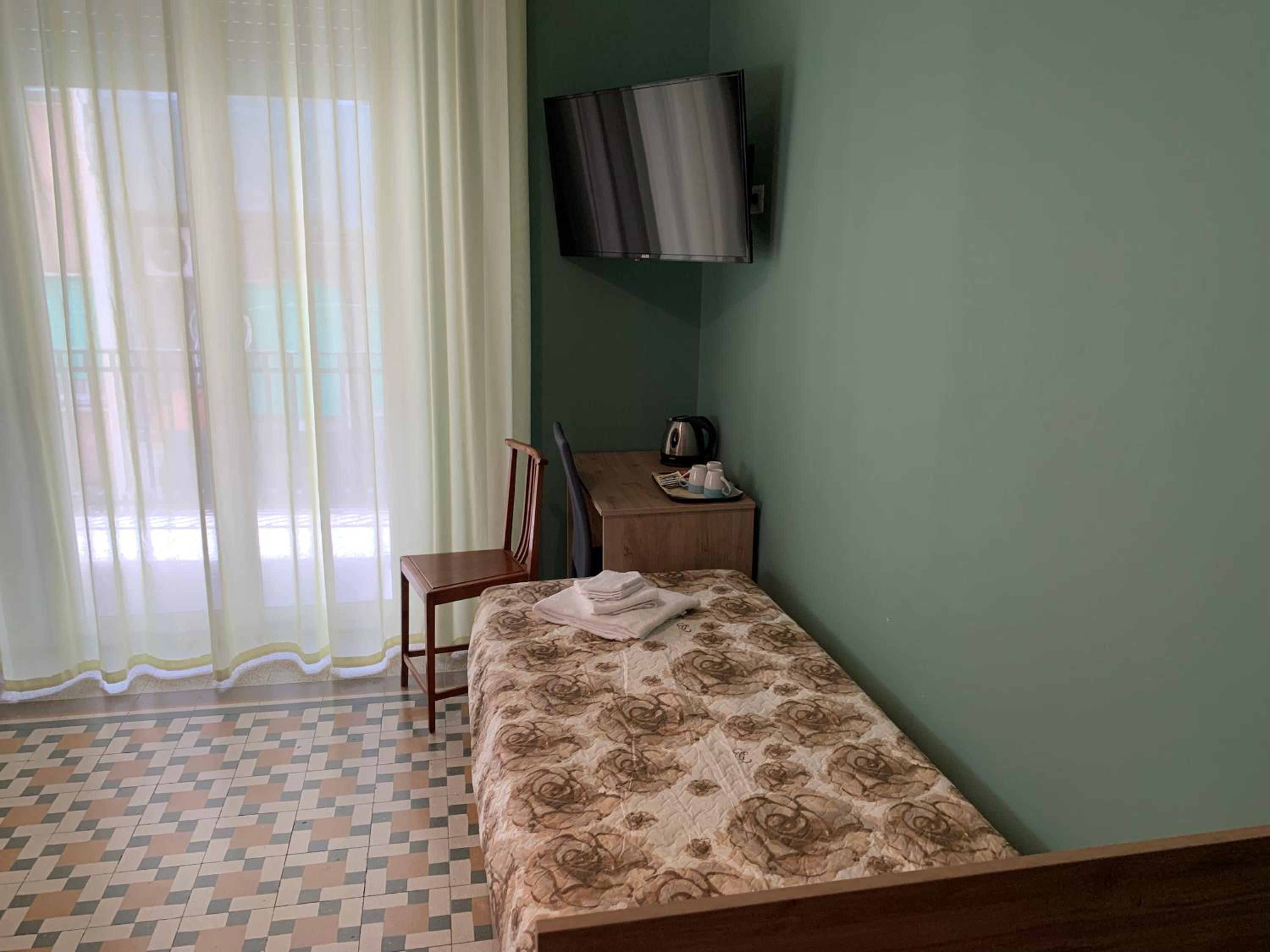 Triple Room with Terrace photo 3