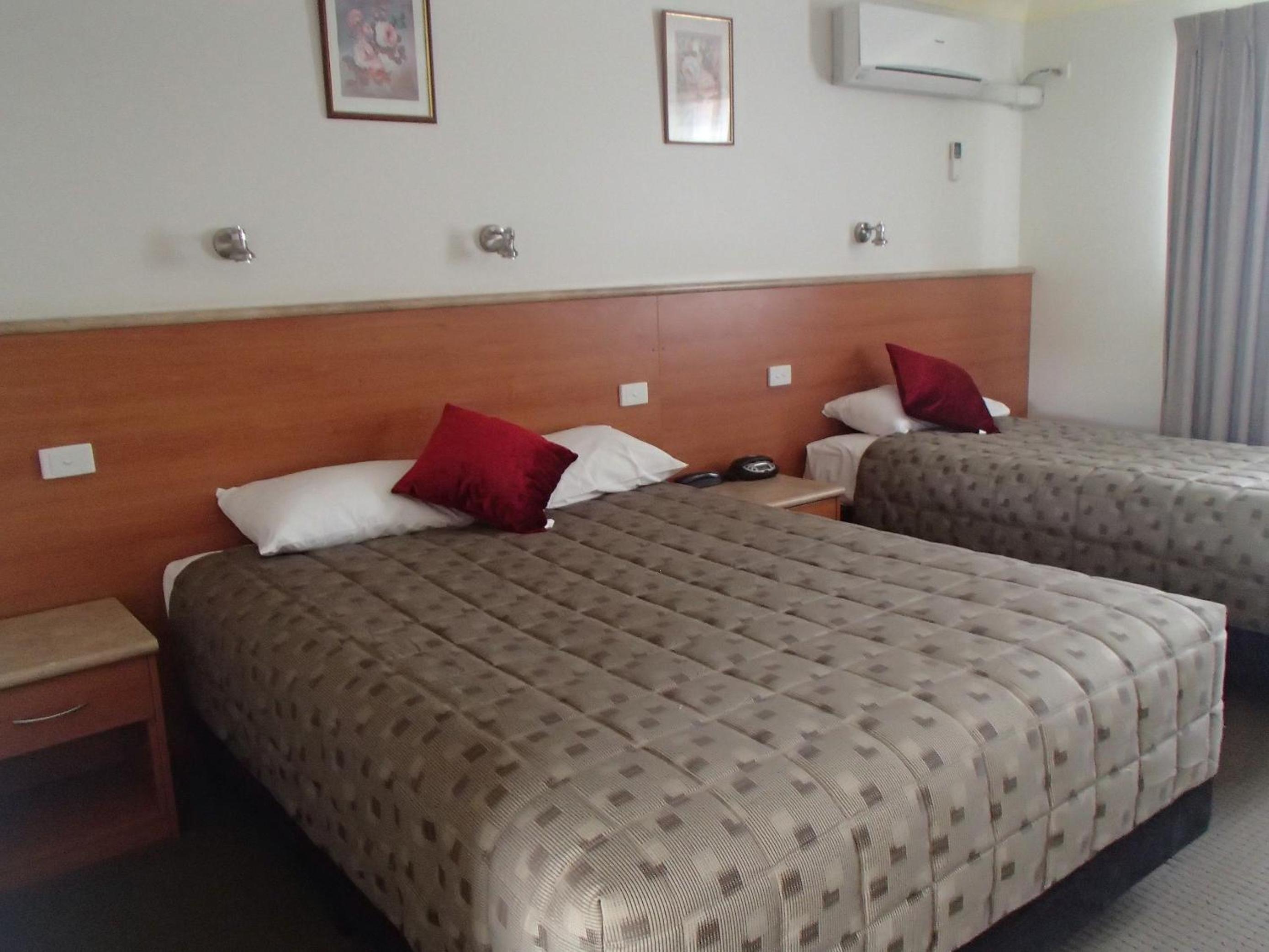 Standard Queen Room (Upstairs) photo 1