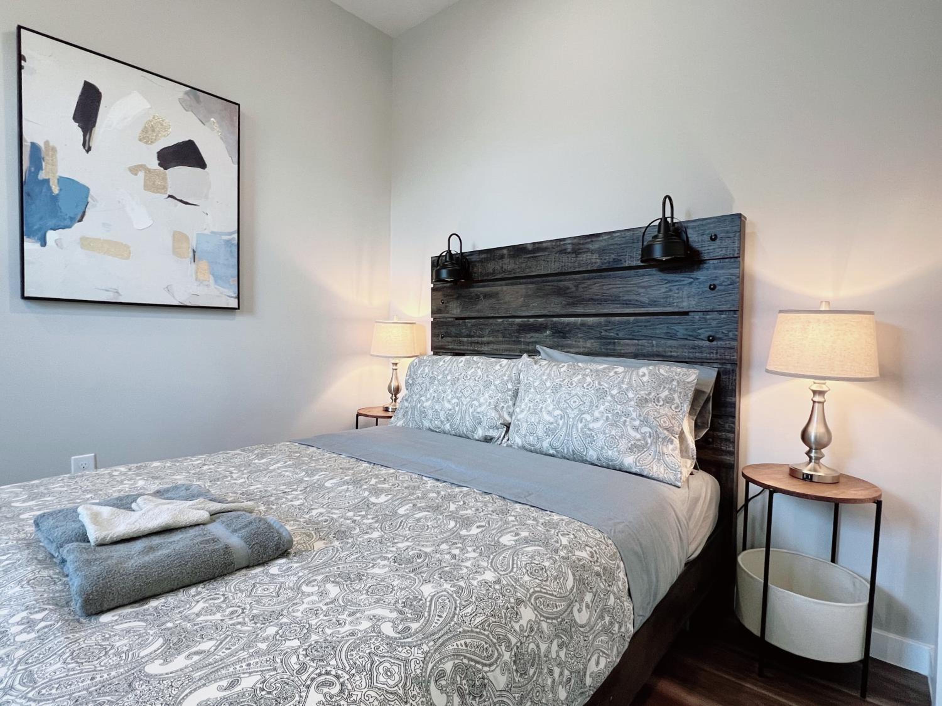One-Bedroom Apartment - Photo 3