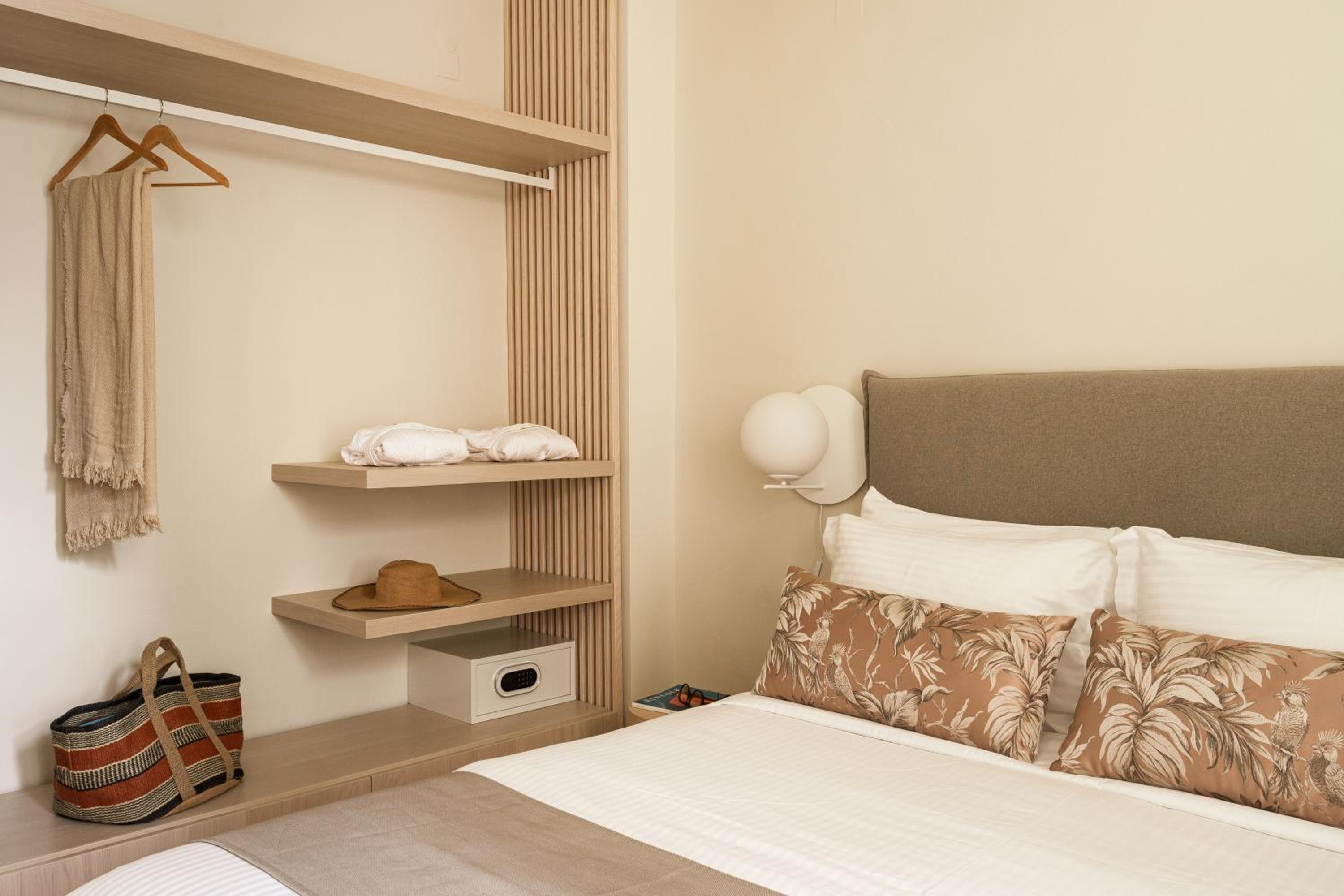 Suite with Terrace - Photo 2
