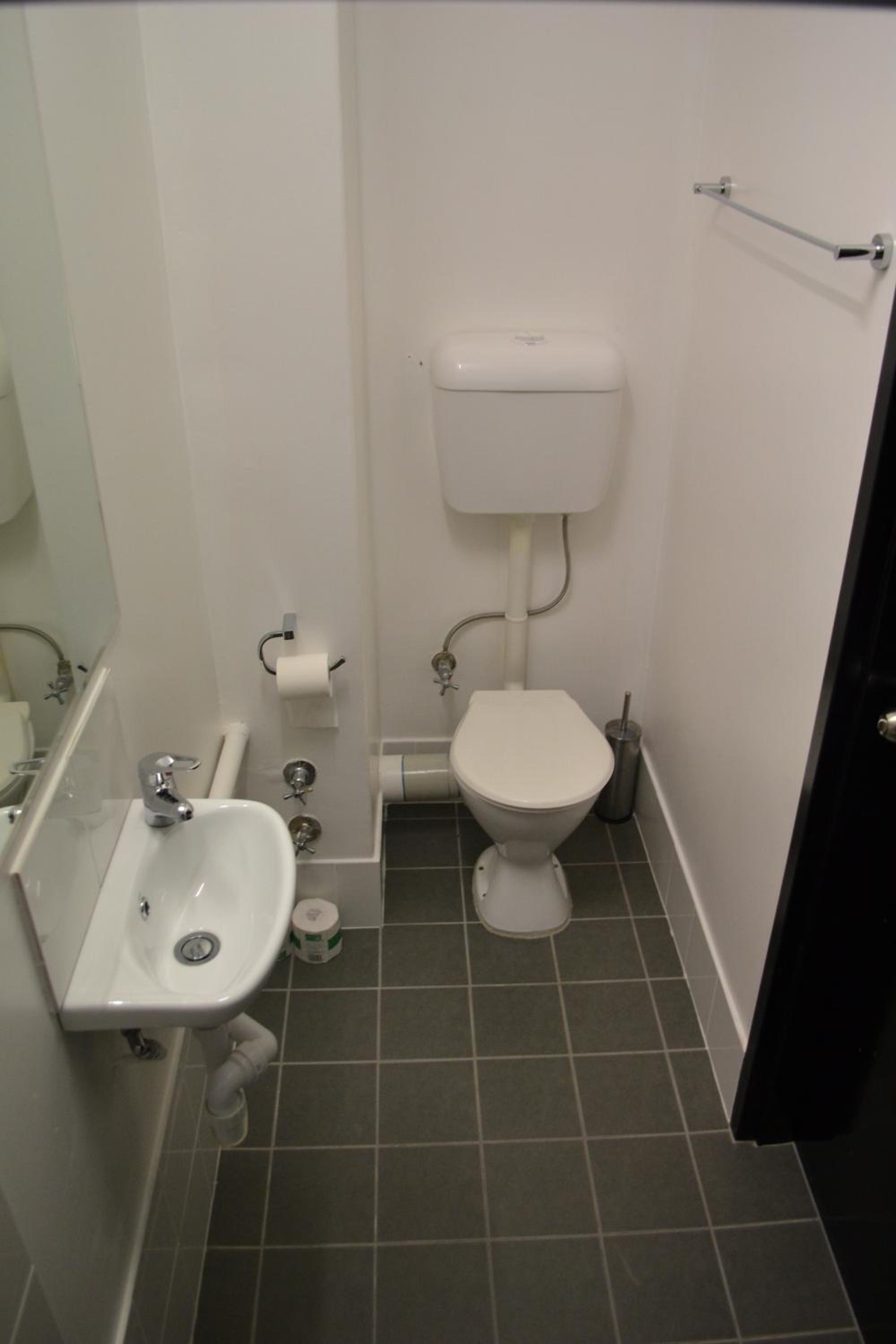Standard Double or Twin Room with Private Bathroom photo 3