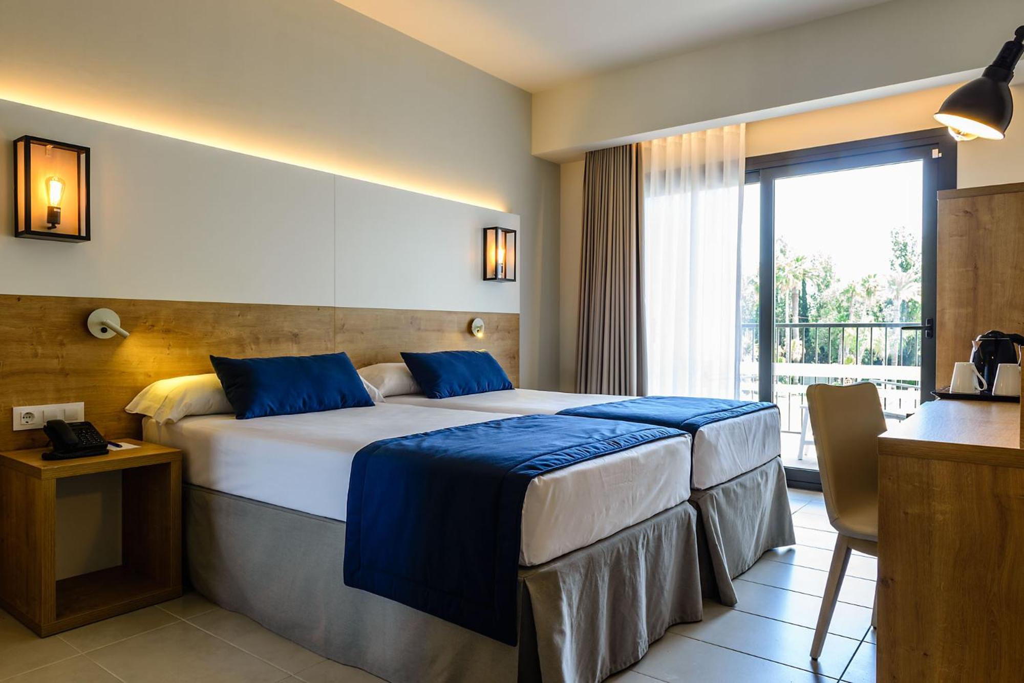 Double or Twin Room - Photo 2