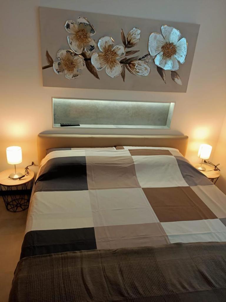 One-Bedroom Apartment photo 3
