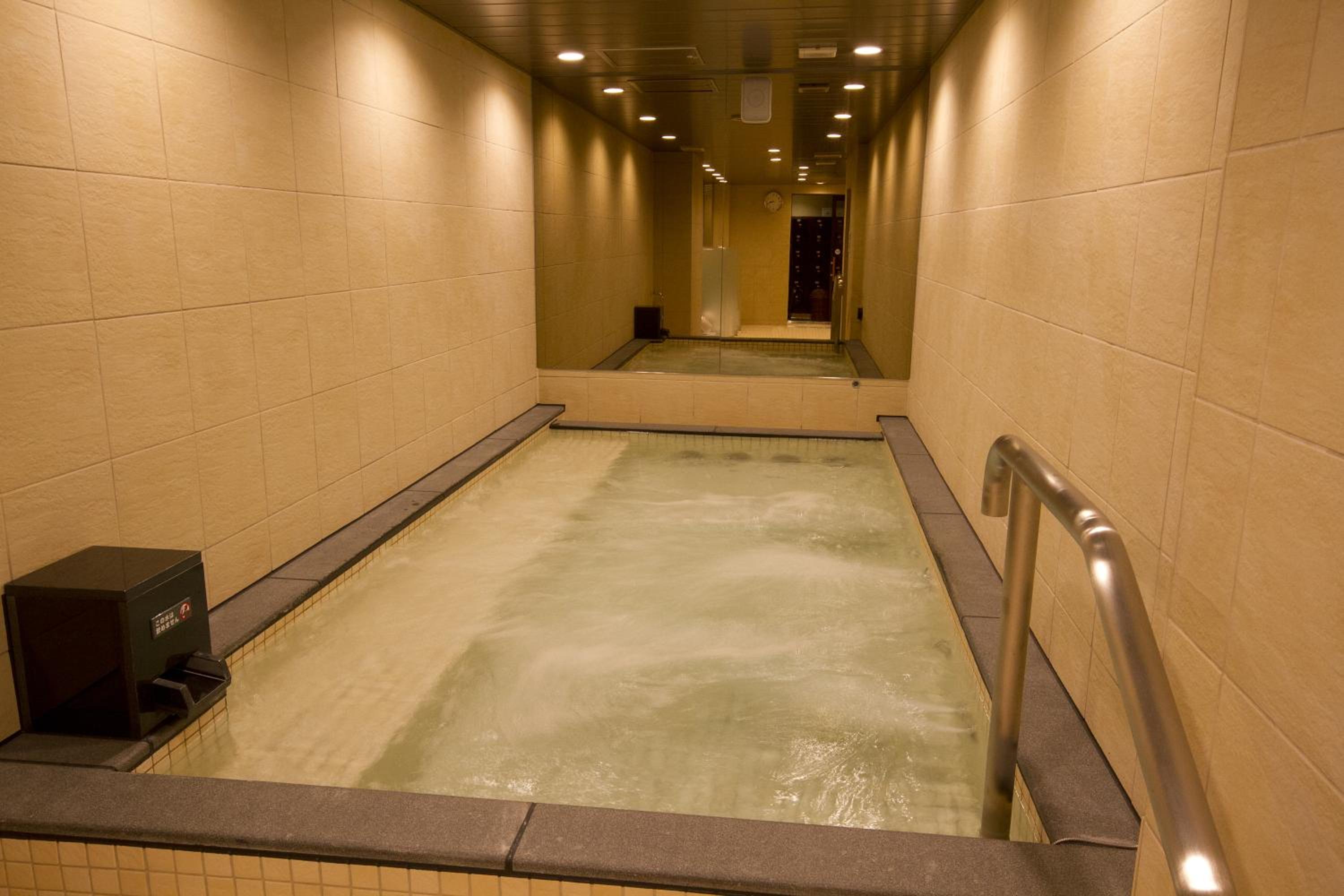 Superior Capsule Room For Male photo 2