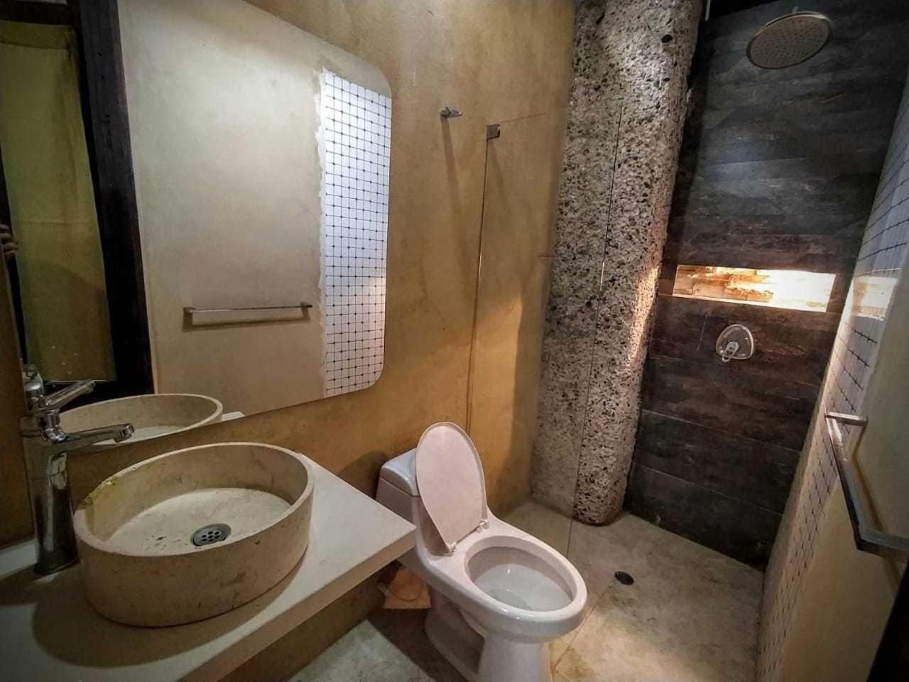 Double Room with Private Bathroom photo 2