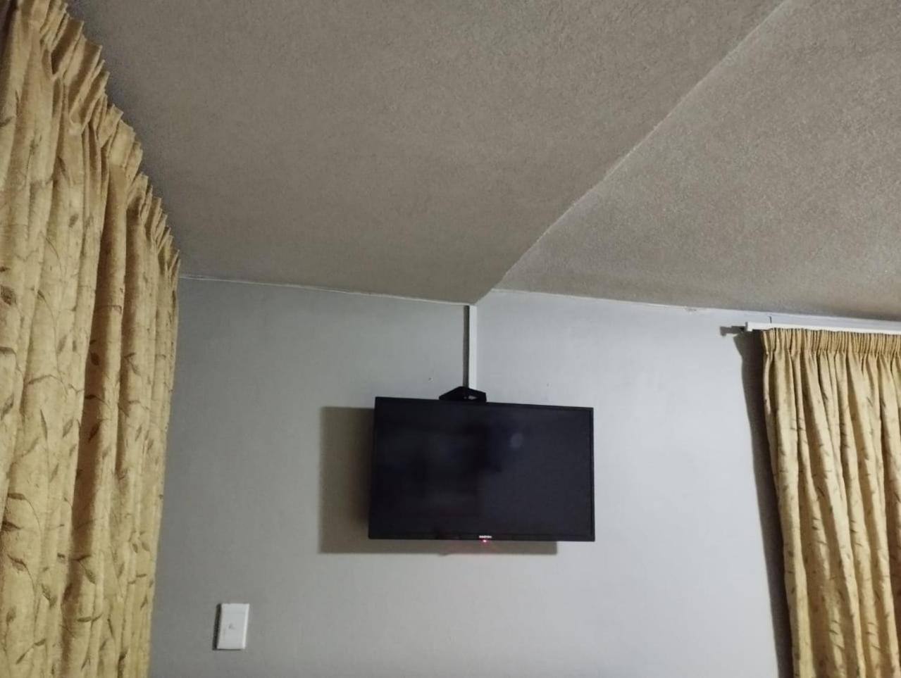 Double or Twin Room photo 3