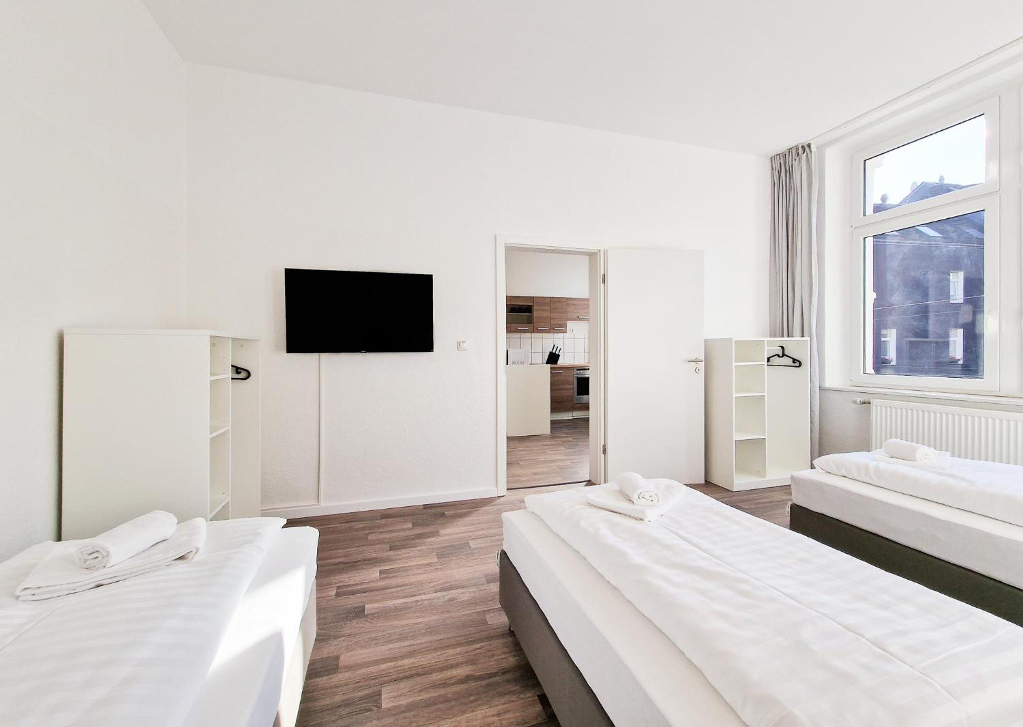 One-Bedroom Apartment - Non-Smoking photo 2