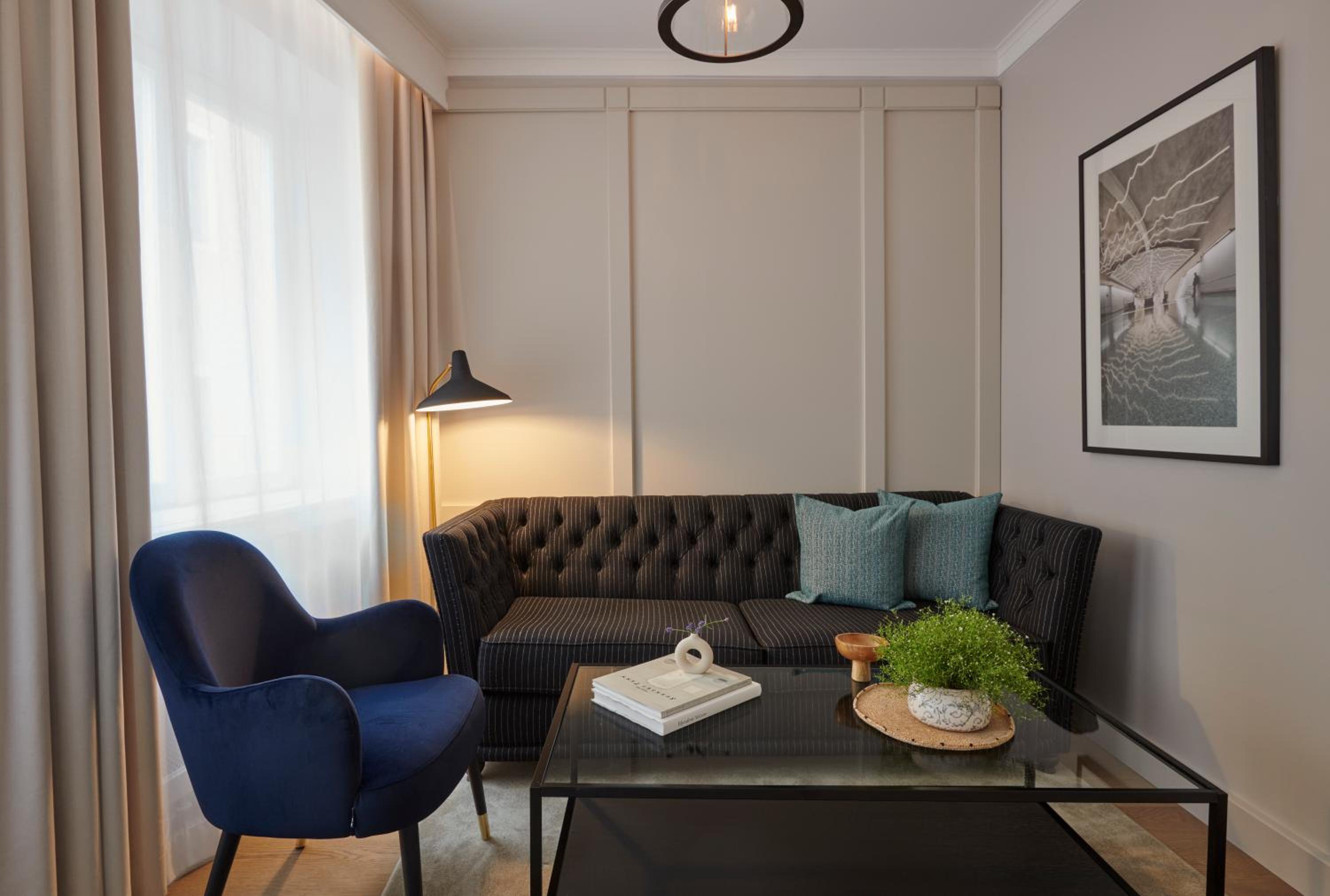 Corner Suite with Sea View - Photo 2