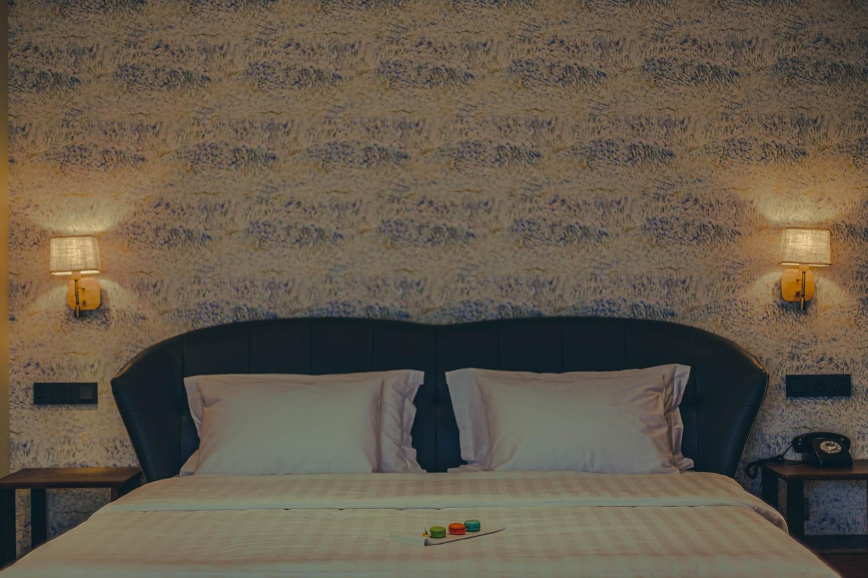 Deluxe Suite - Photo 10