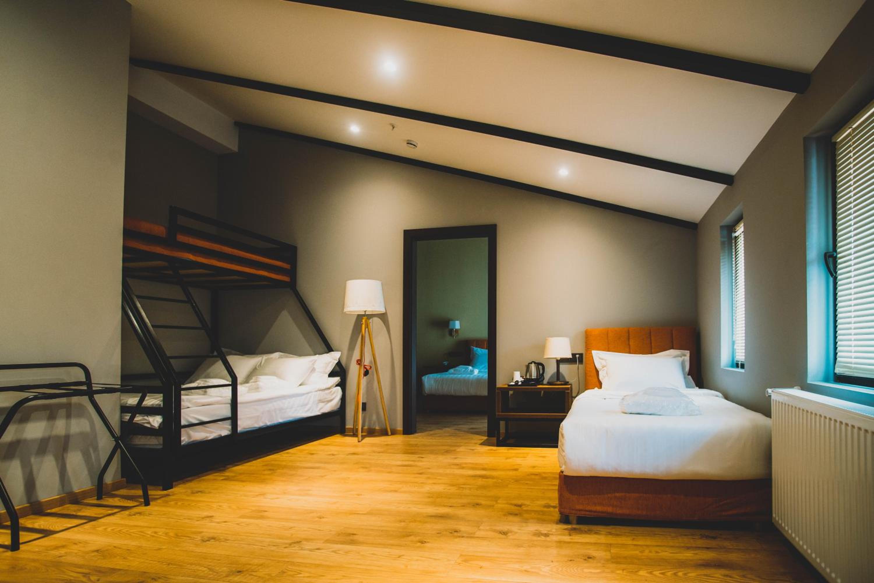 Family Junior Suite - Photo 1