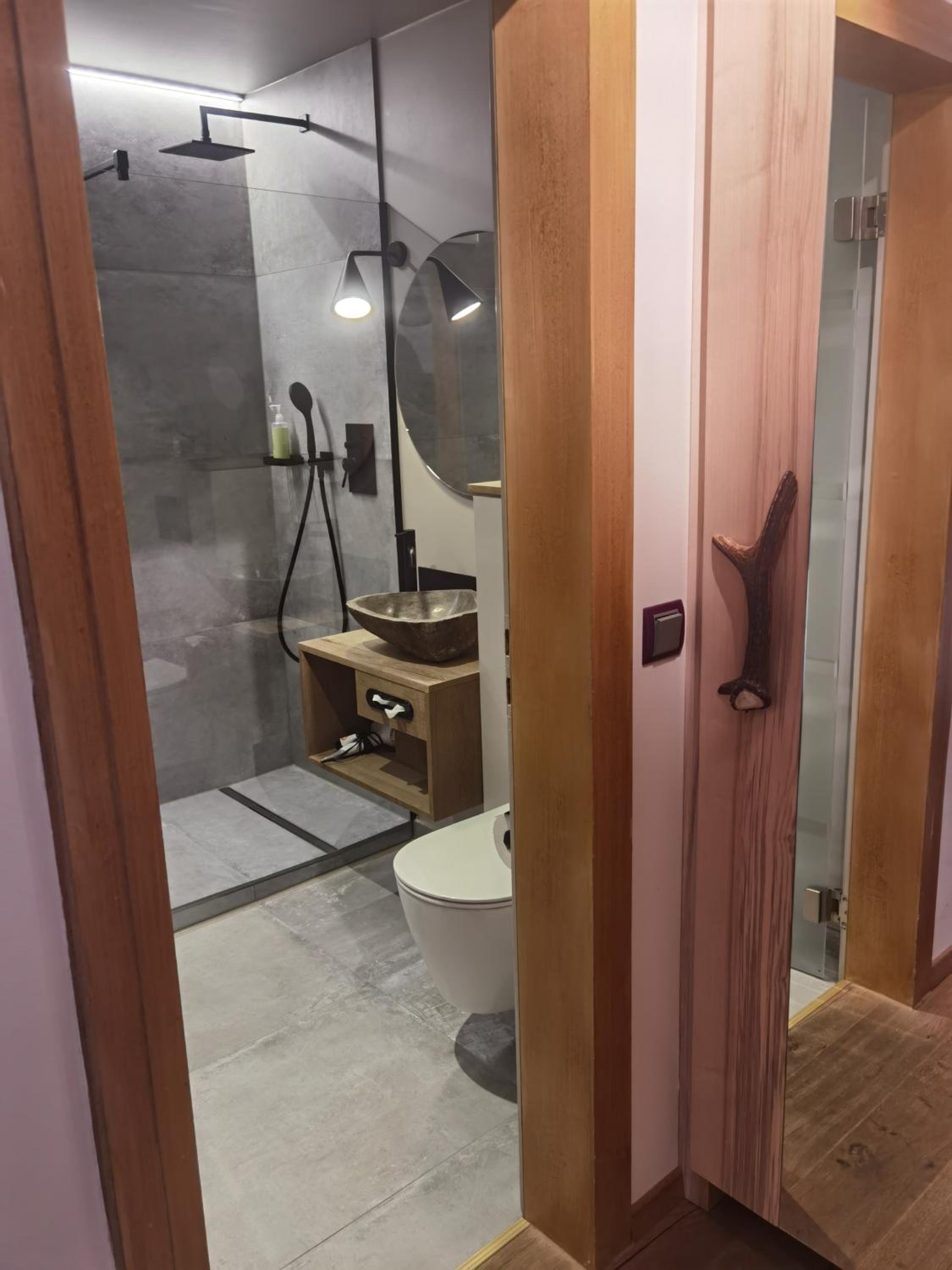 Single Room with Bathroom photo 2