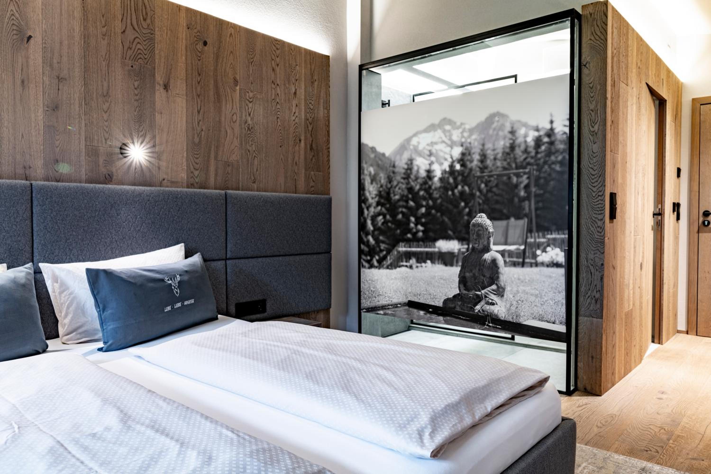Double Room with Balcony - Photo 1