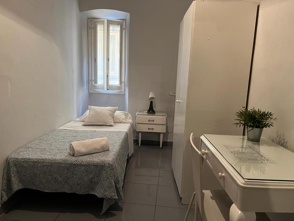 Single Room with Shower photo 2