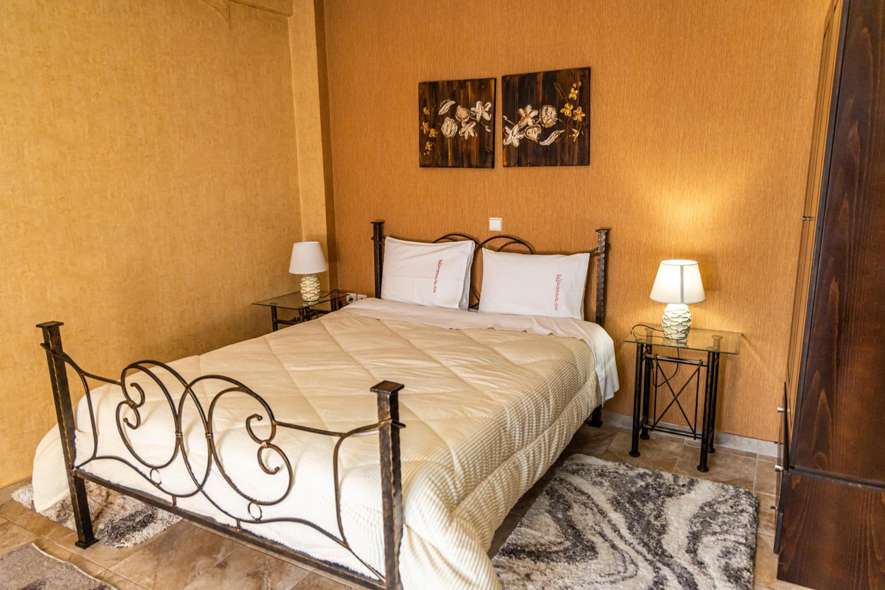 Suite with Fireplace (2 adults) - Photo 7