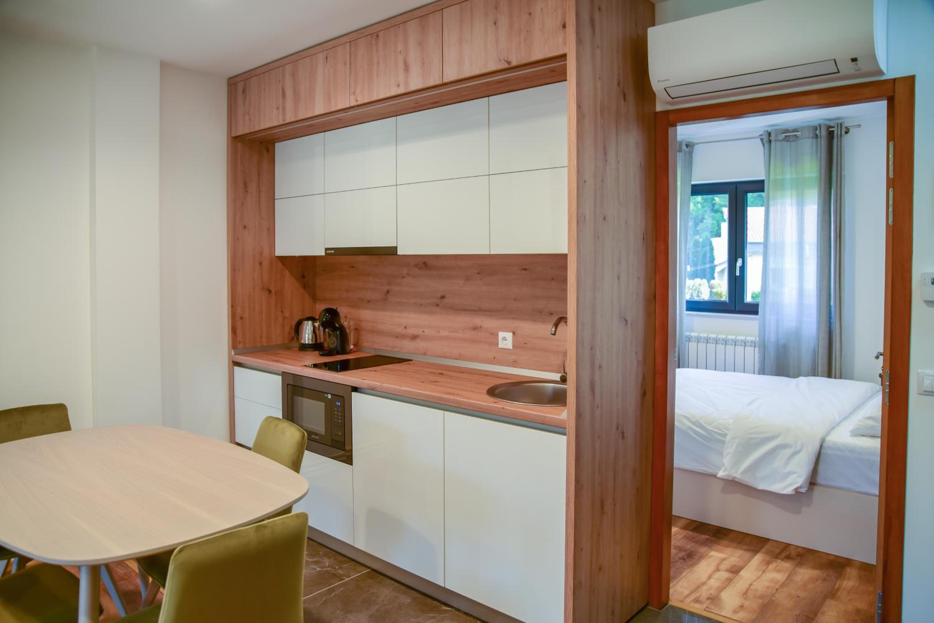 One-Bedroom Apartment - Photo 14