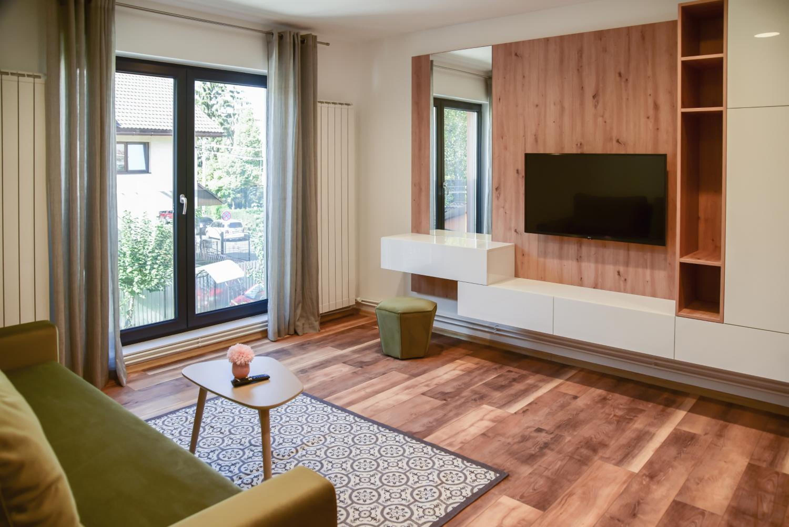 One-Bedroom Apartment - Photo 11