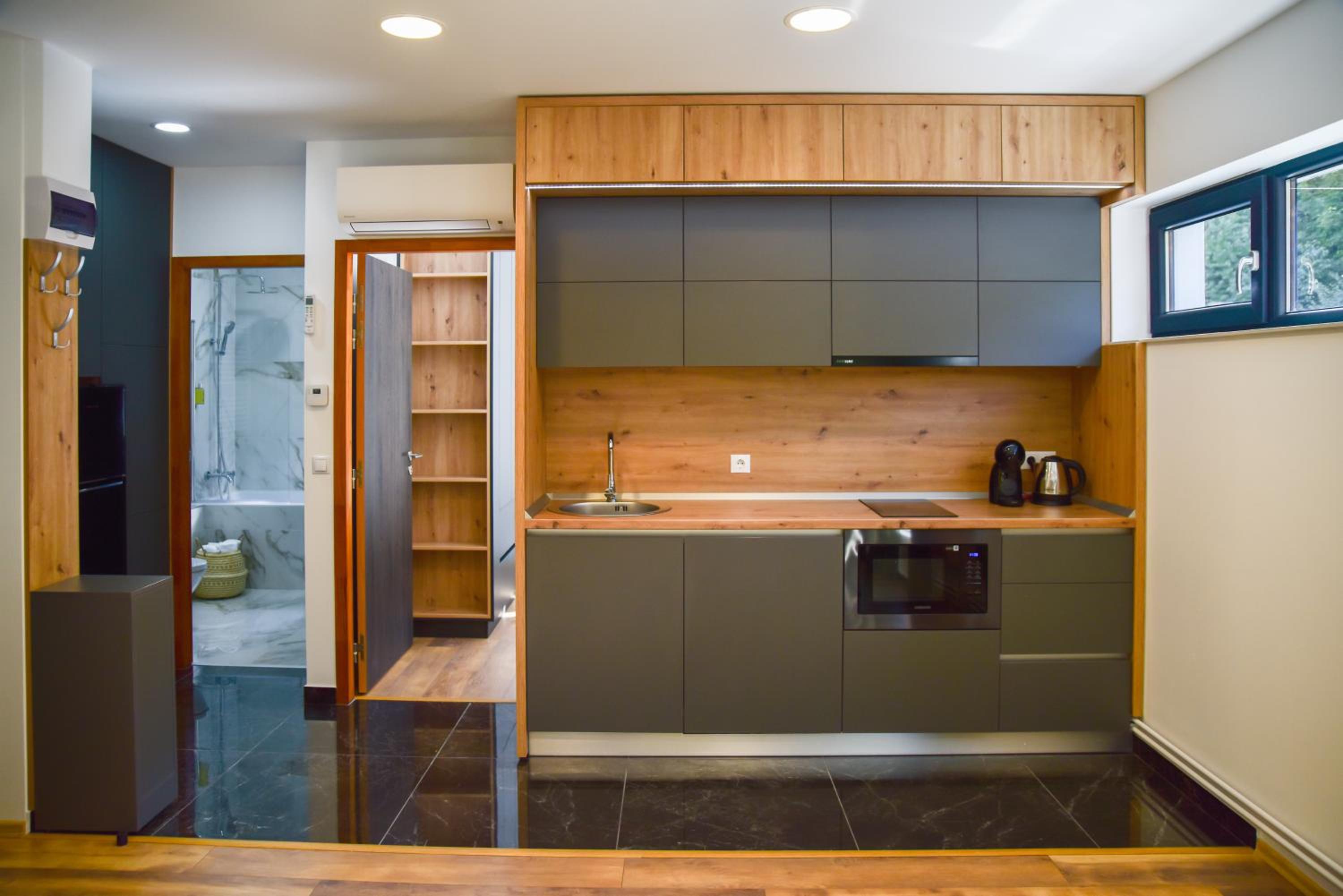 One-Bedroom Apartment - Photo 6