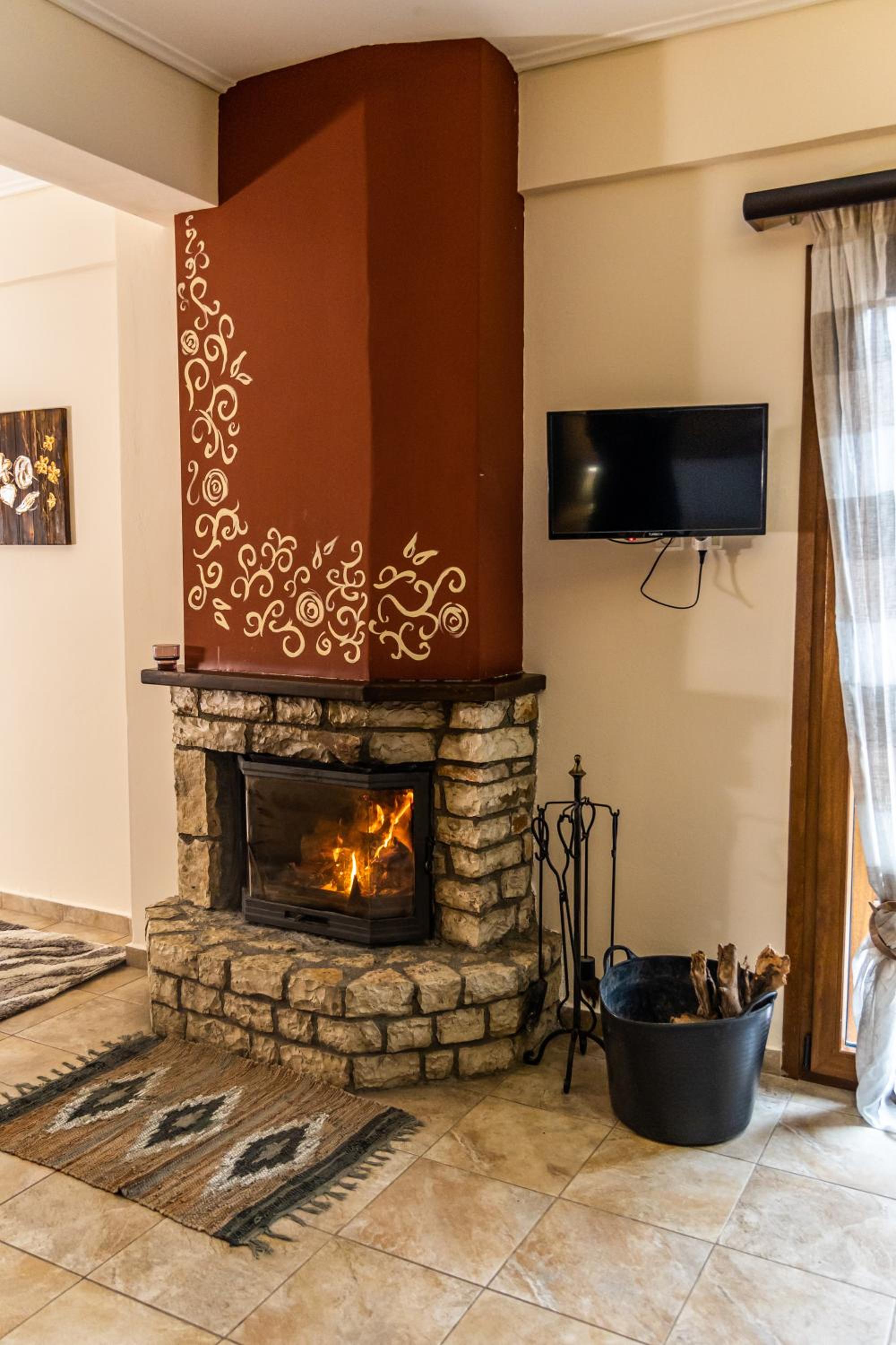 Suite with Fireplace (2 adults) - Photo 4