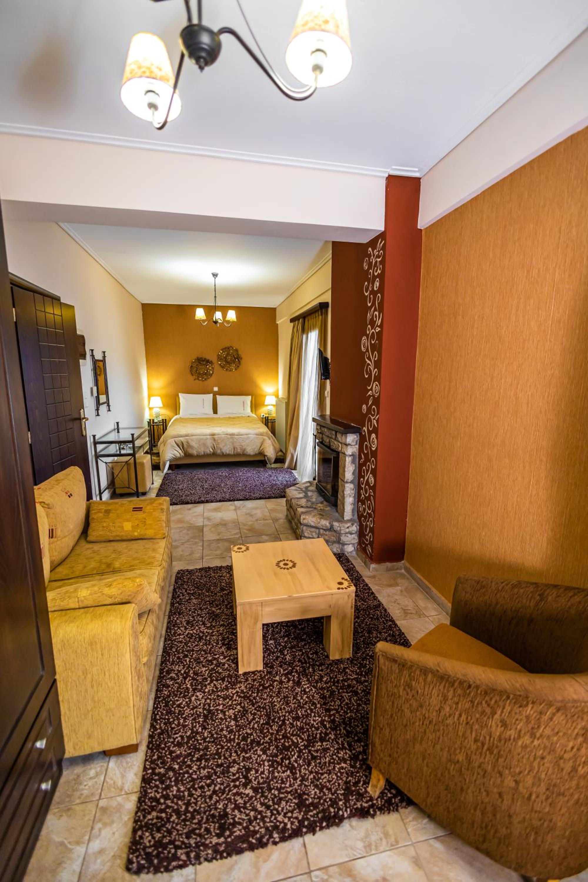 Suite with Fireplace (2 adults) - Photo 10