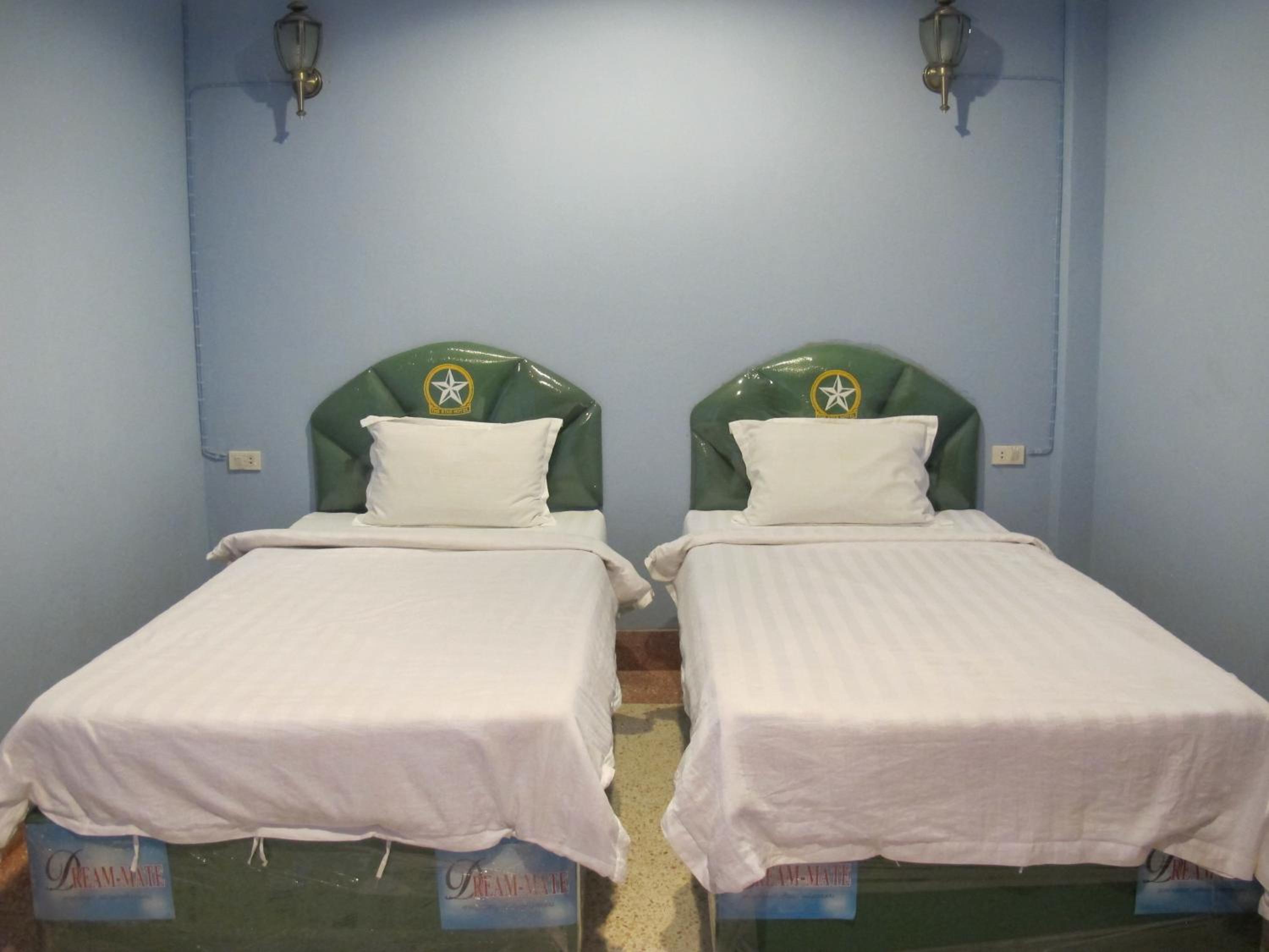 Standard Twin Room photo 2