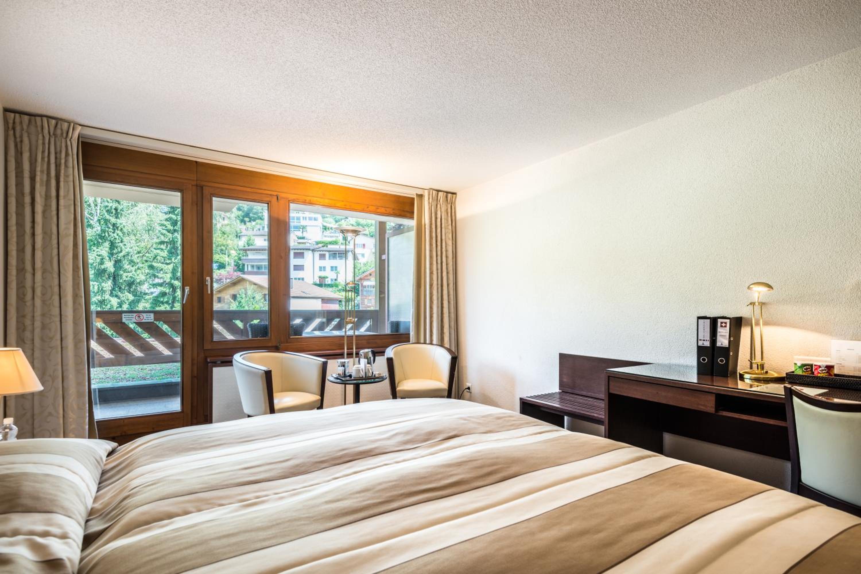 Room with City View - Photo 8