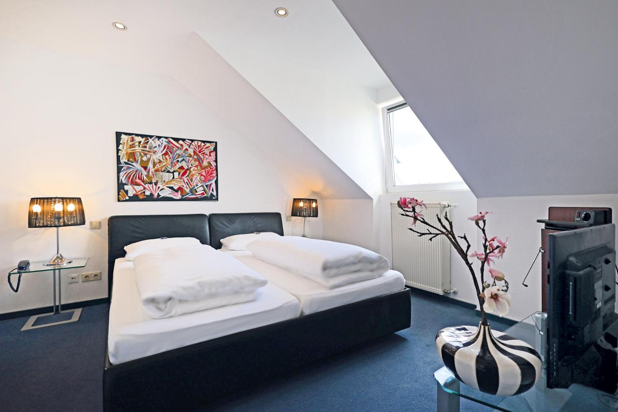 Suite - Photo 4