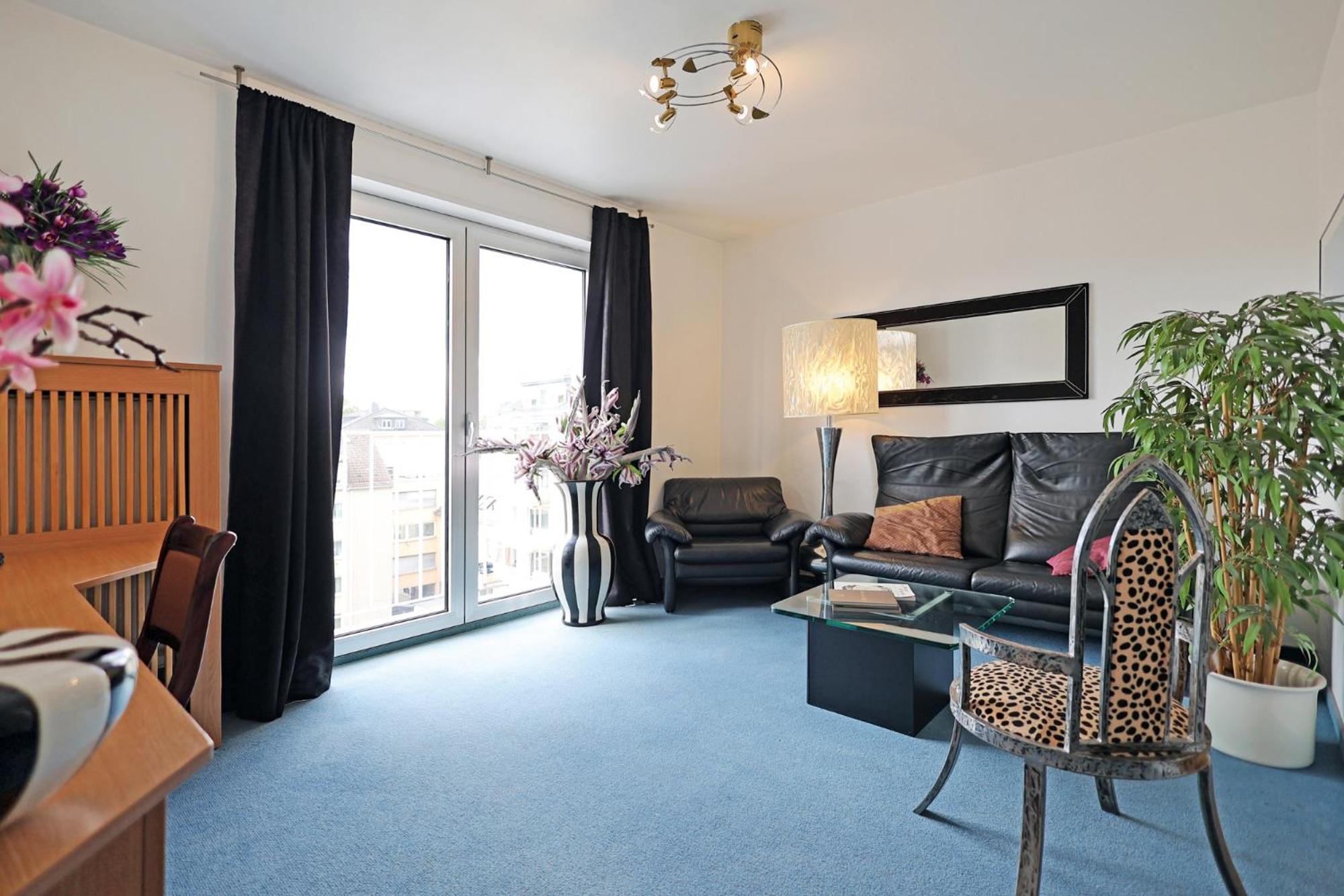 Suite - Photo 7