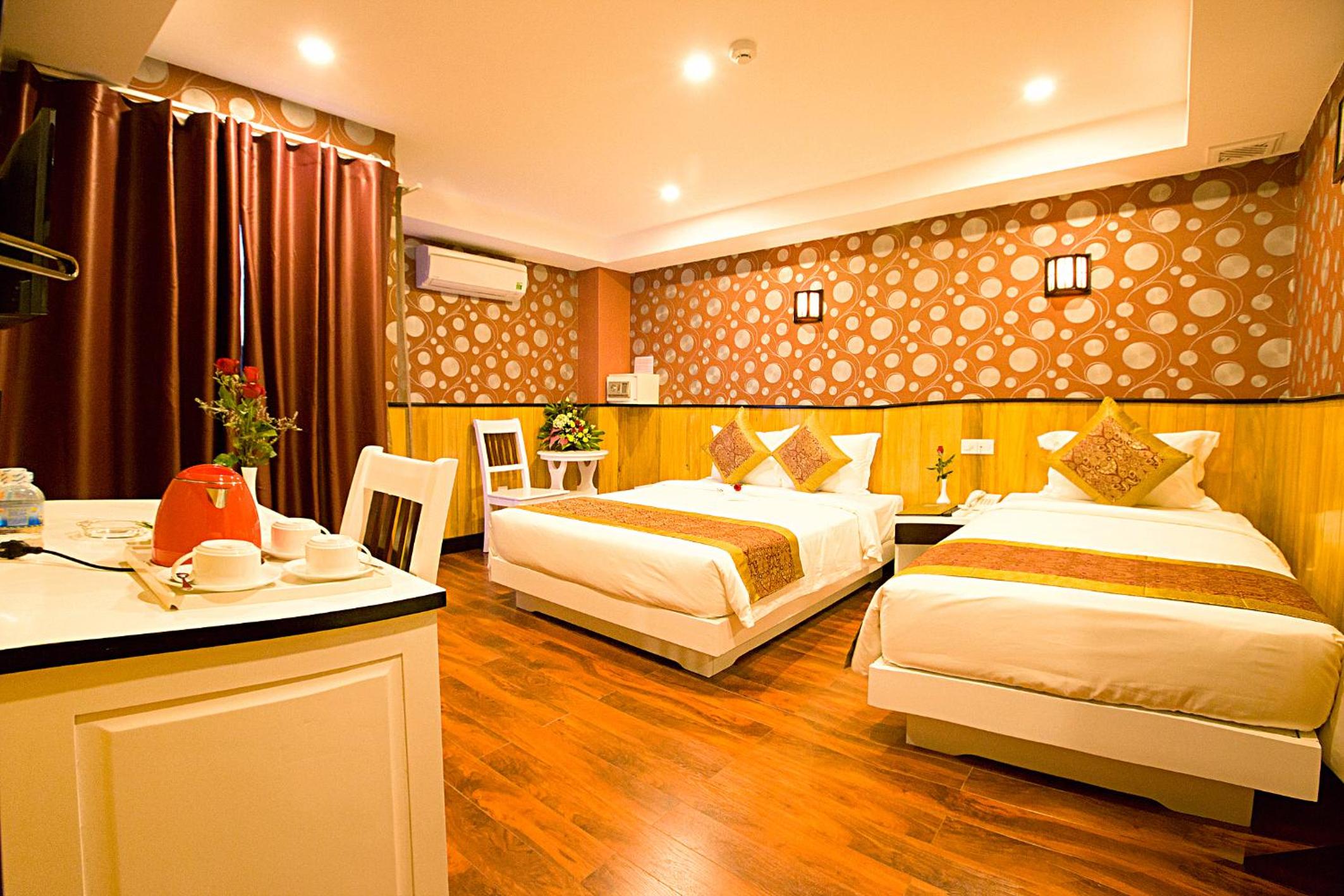 Superior Triple Room with City View photo 2