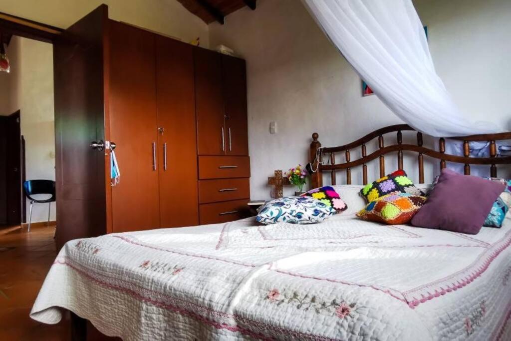Four-Bedroom House photo 1