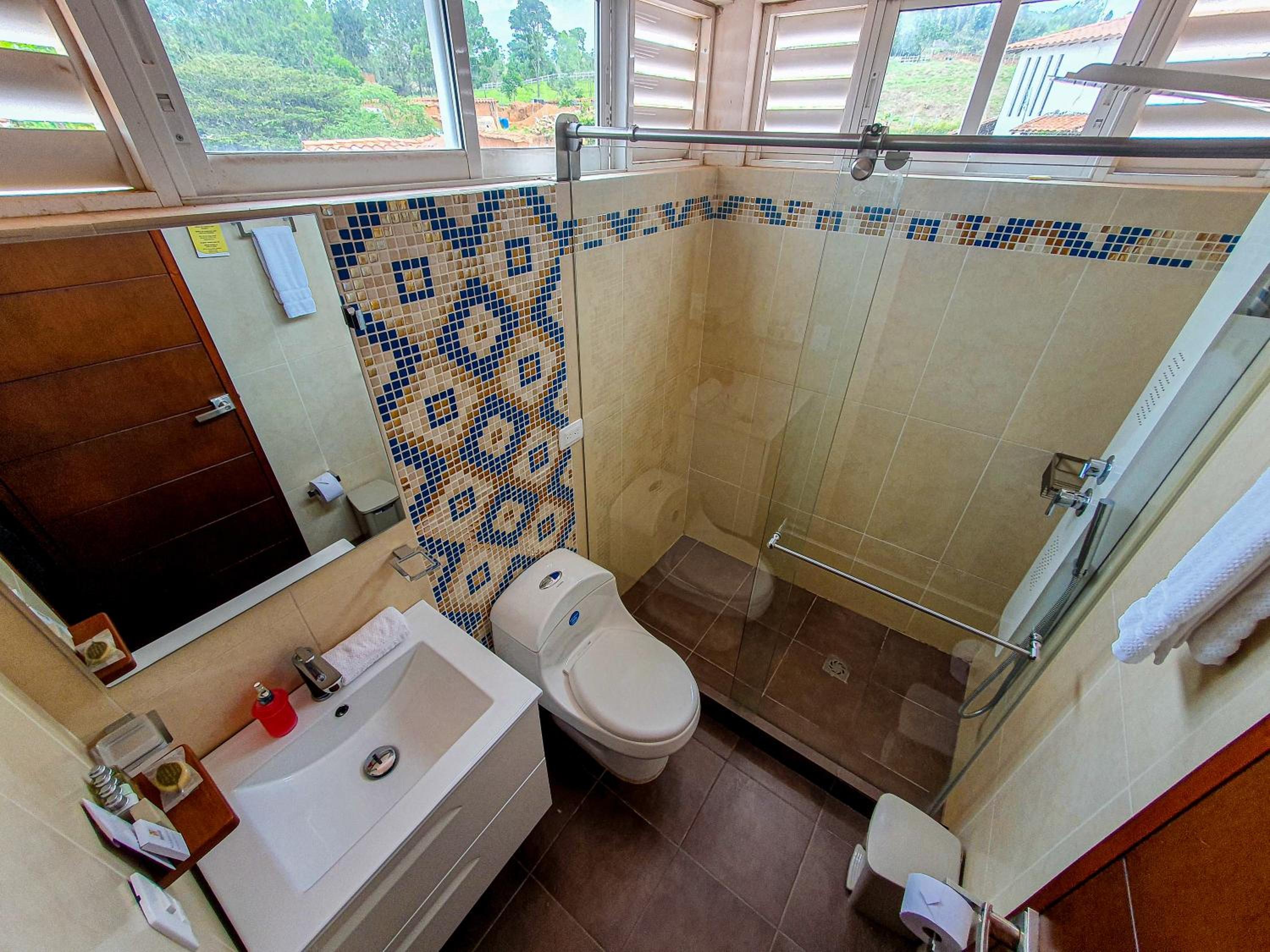 Standard King Room photo 2