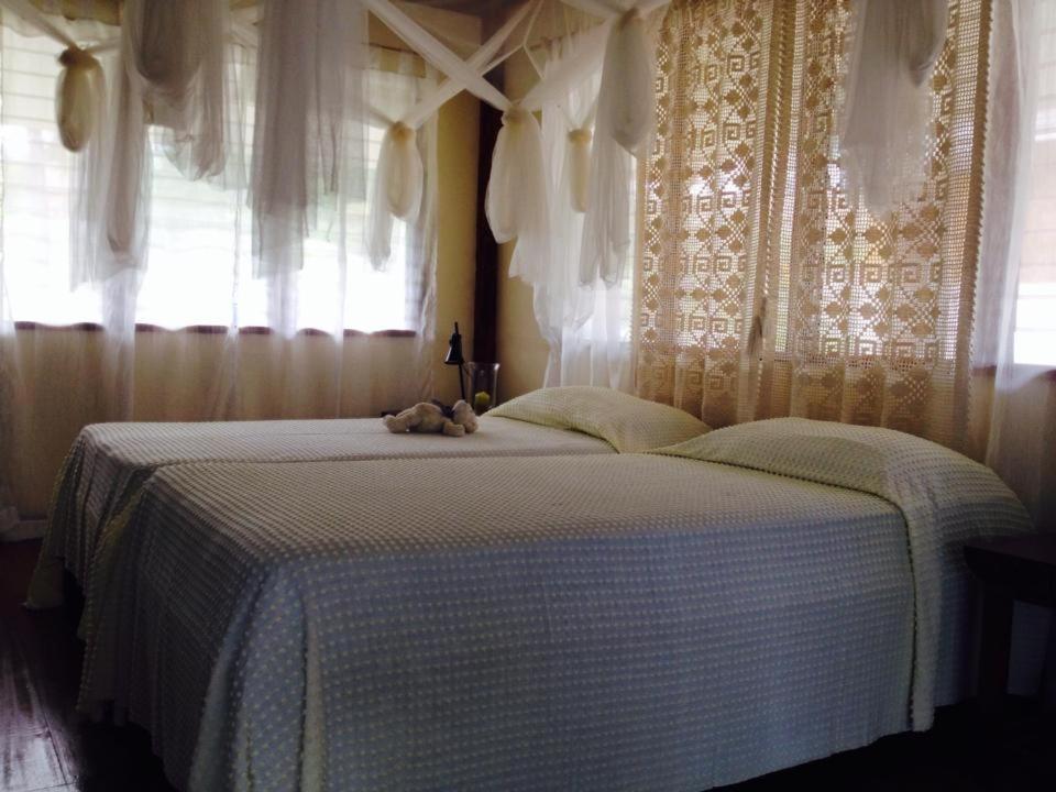 Double or Twin Room with Extra Bed - Photo 1